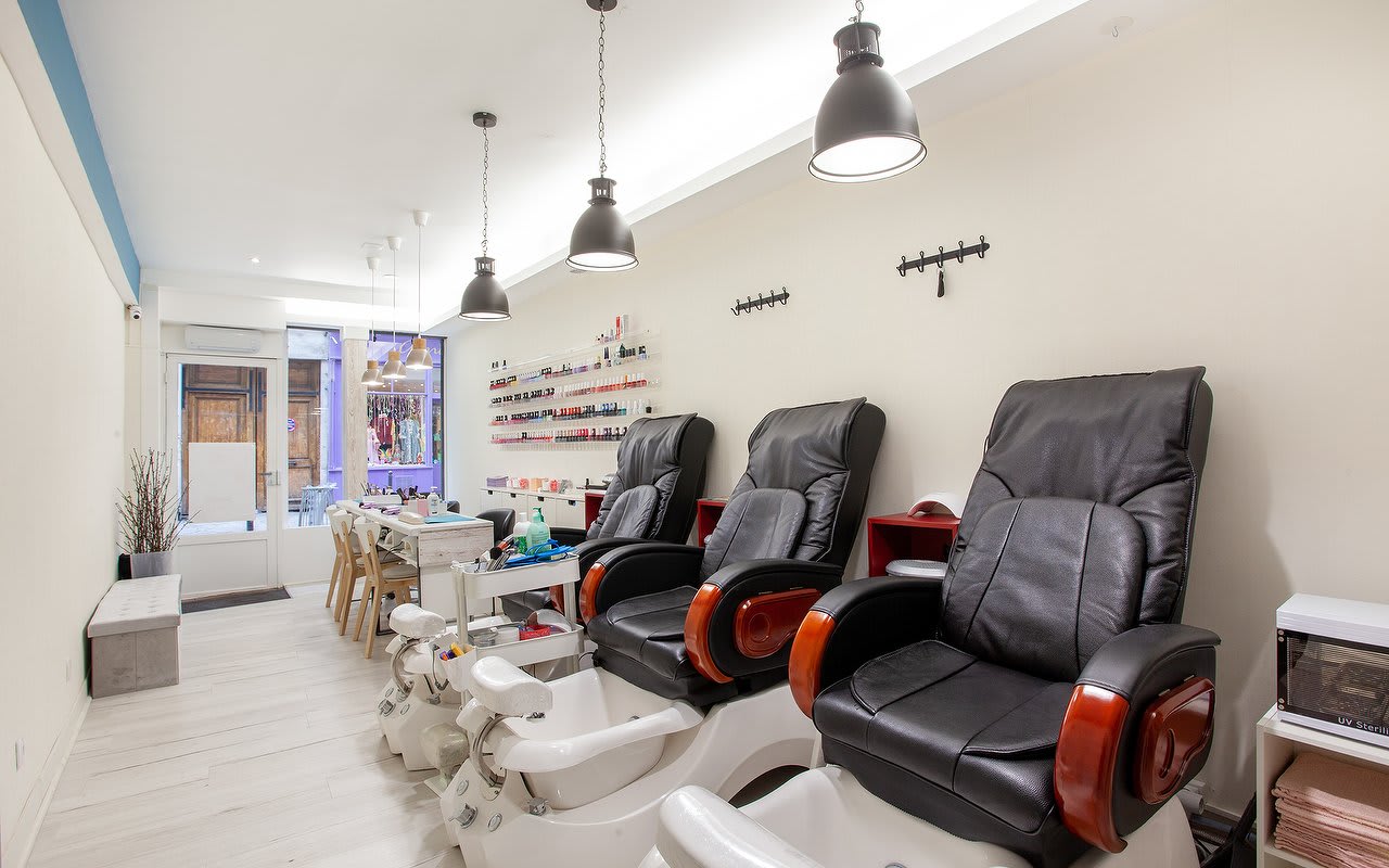 Salon Jeunesse - Onglerie Paris - OneBooking