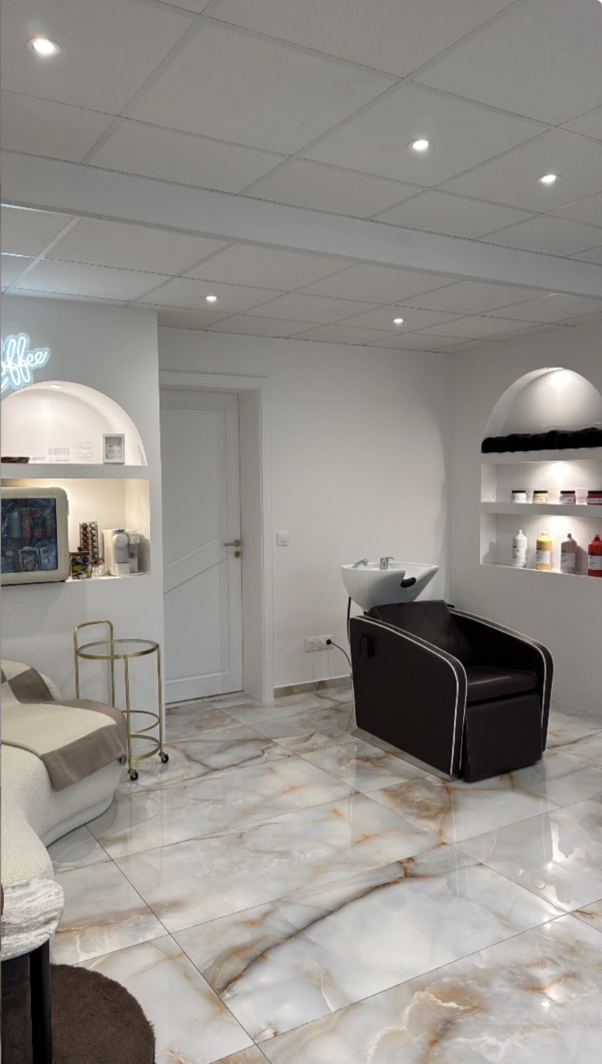Beauty by So - Sourcils & cils Strasbourg - OneBooking