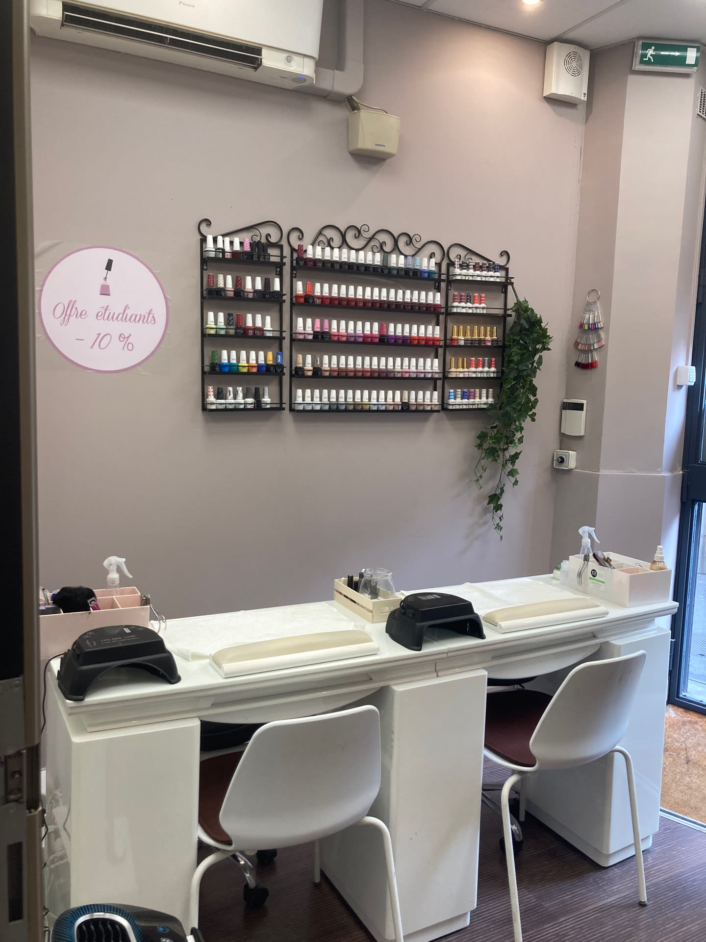 Shi.beauty - Onglerie Marseille - OneBooking