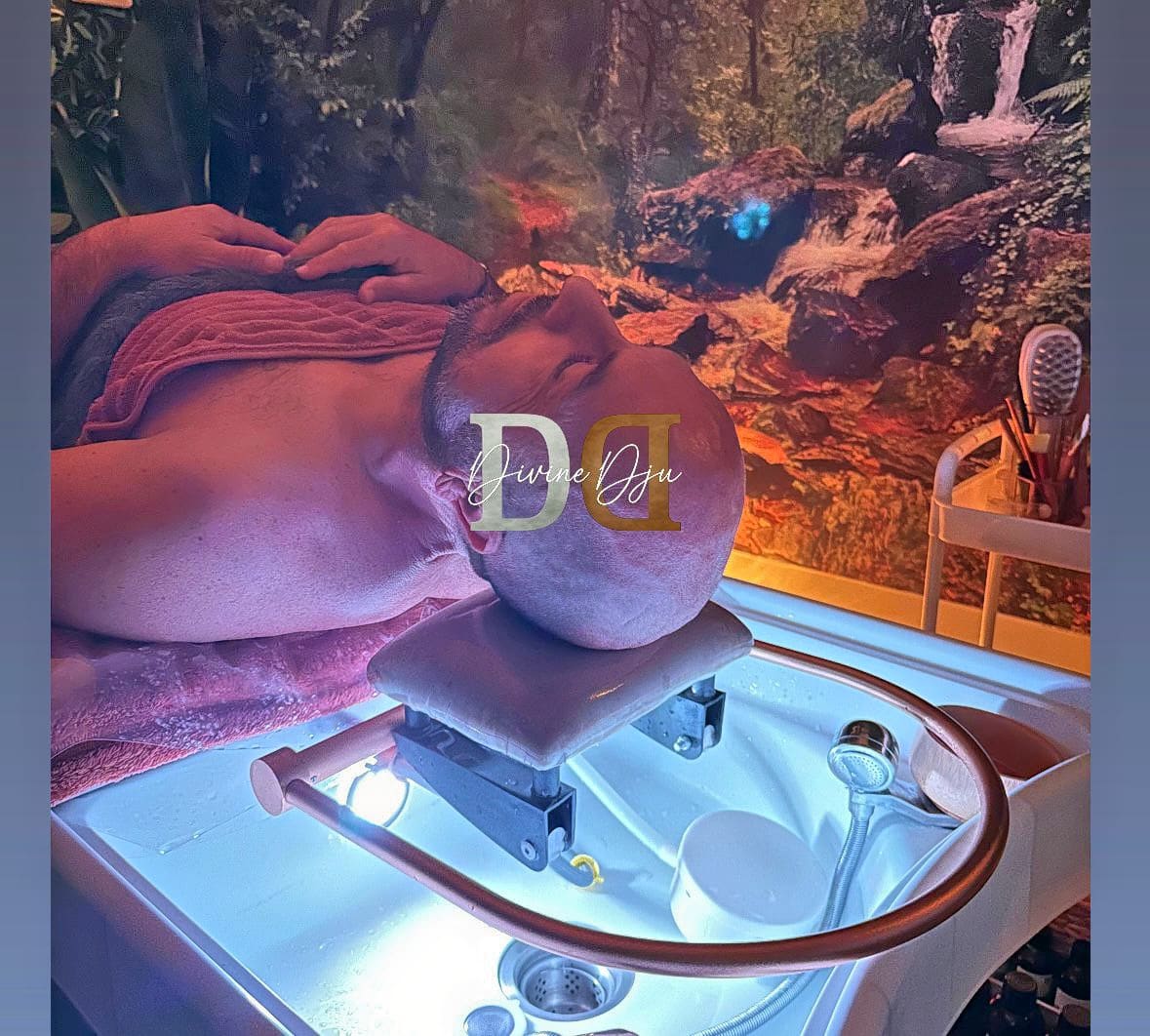 Divine Dju Trichologue Head spa thérapeute capillaire - Coiffure Hyères - Divine Dju Trichologue Head spa thérapeute capillaire - Photo Galerie - OneBooking