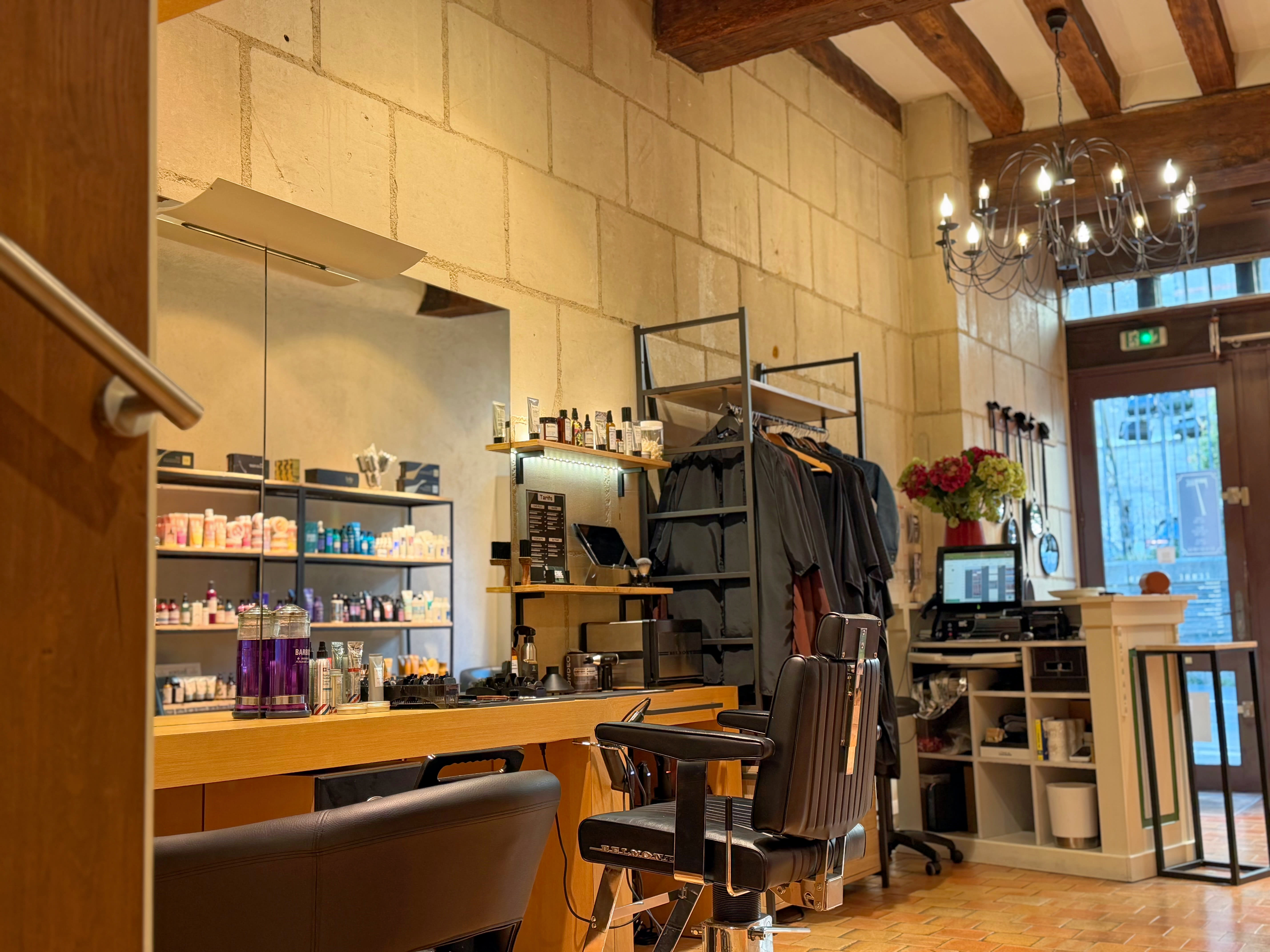 Pierre Coiffeur Barbier Indépendant ( Chez 7eme Rue ) - Coiffure Angers - OneBooking
