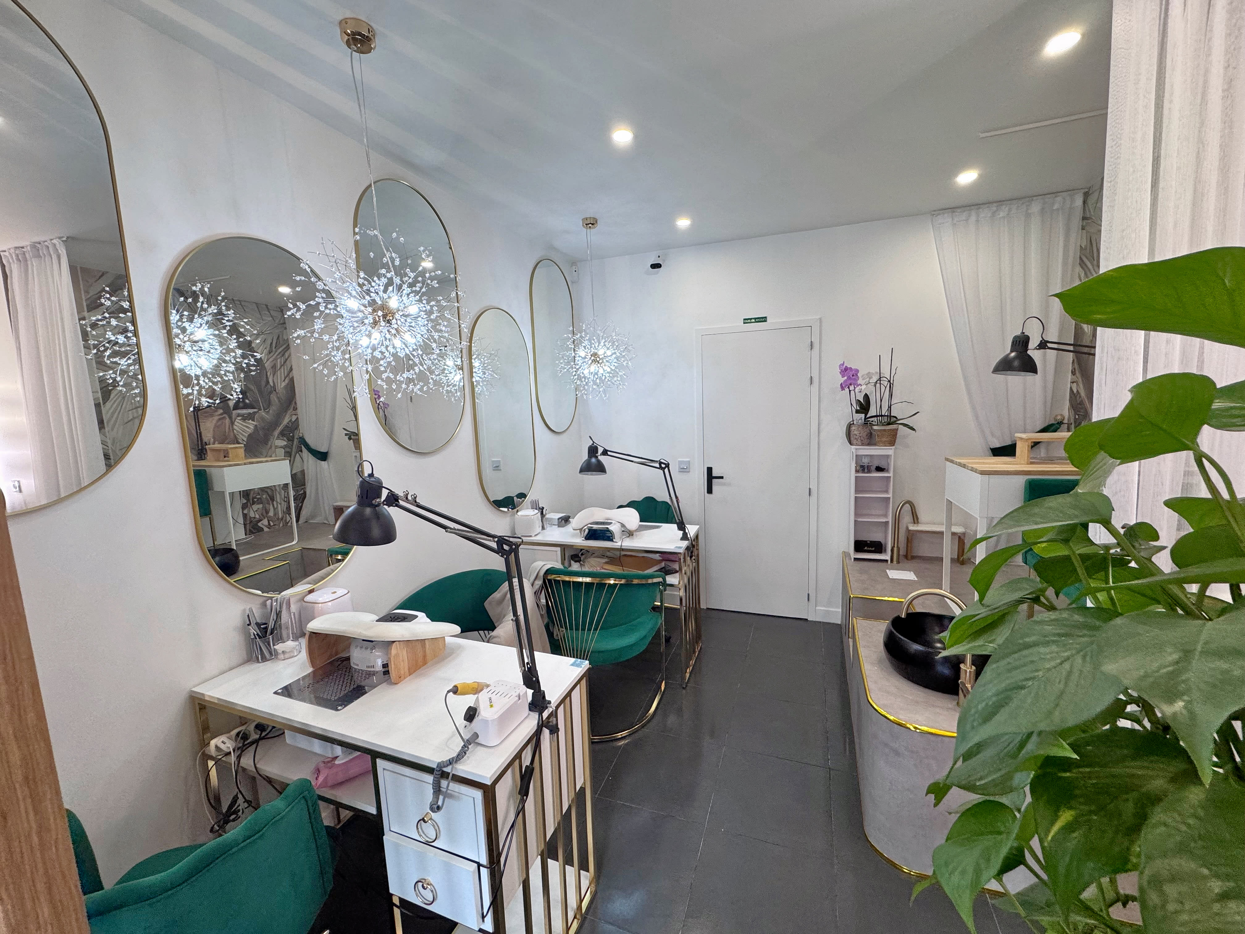 Viorica Vrancean | Beauty & Nails - Institut de beauté Nantes - Viorica Vrancean | Beauty & Nails - Photo Galerie - OneBooking