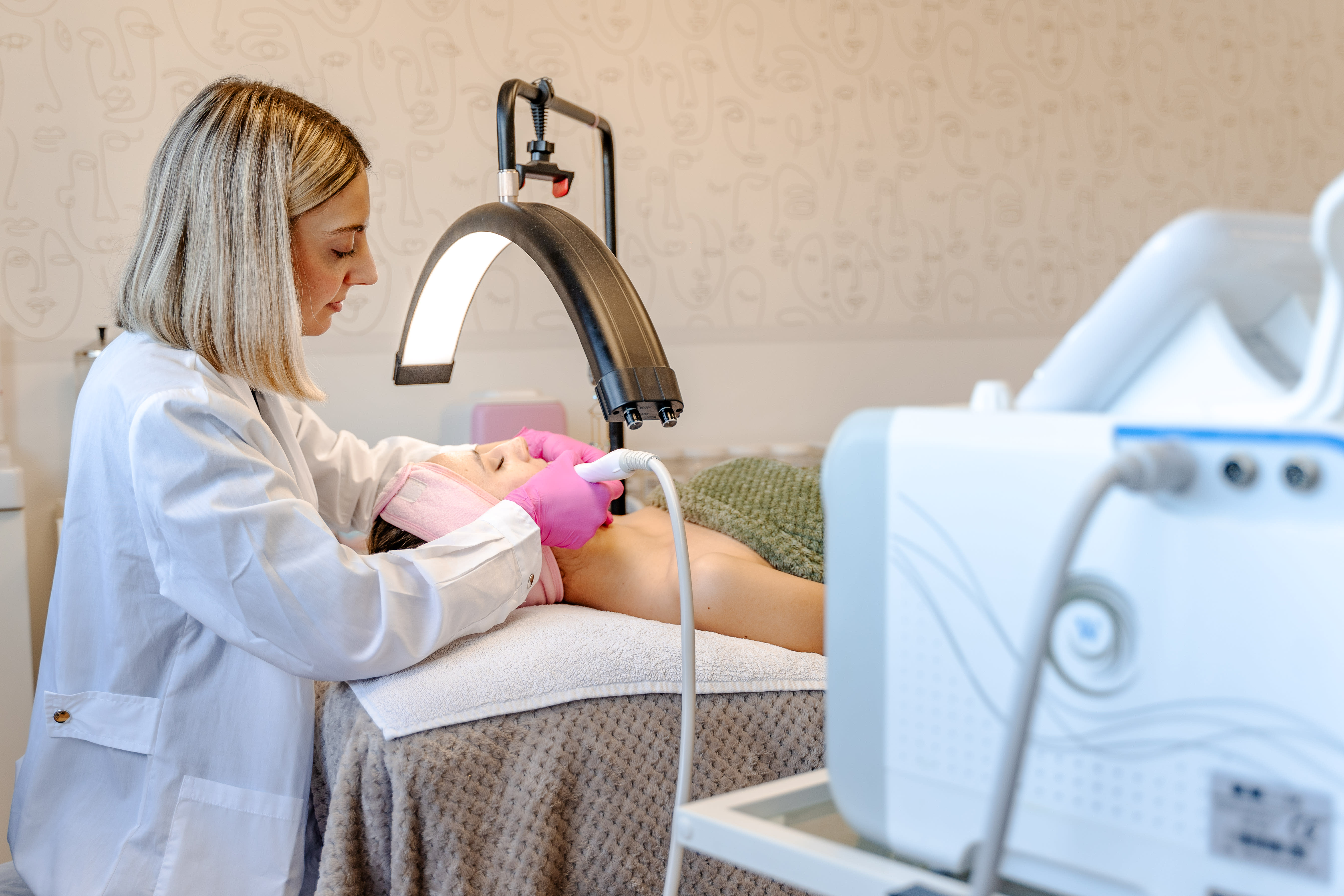 Tech Care Of U - Massage Montpellier - OneBooking