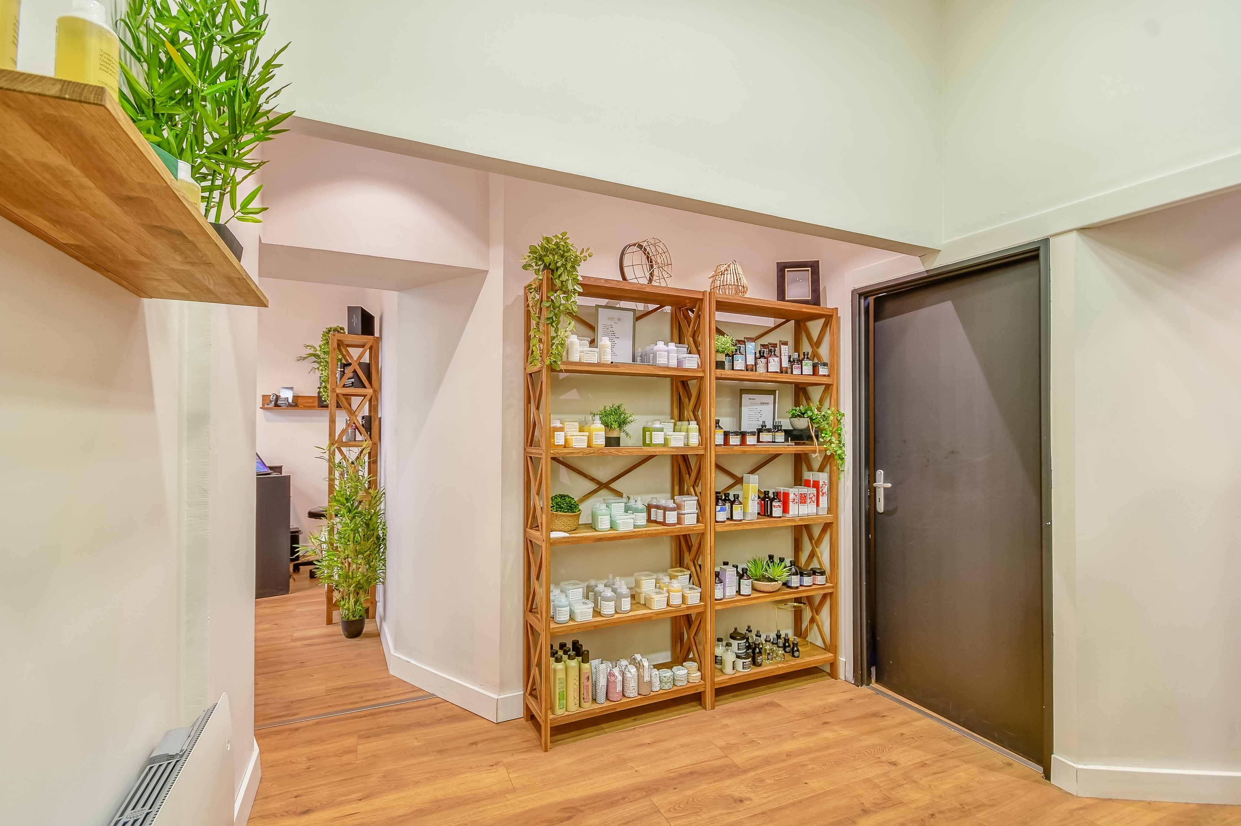 Numero 9 - Coiffure Toulouse - Numero 9 - Photo Galerie - OneBooking