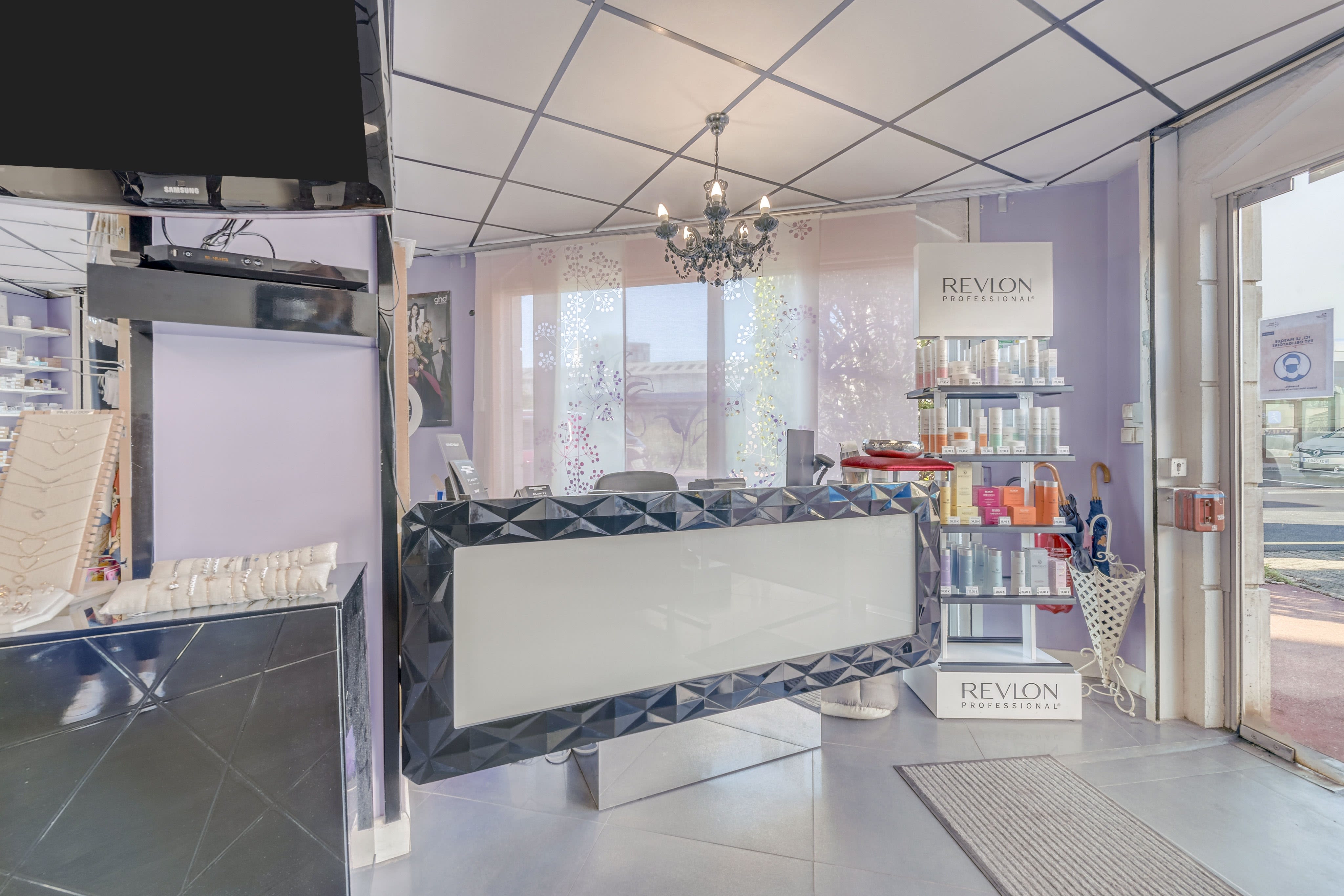 Li'lys Salon De Coiffure