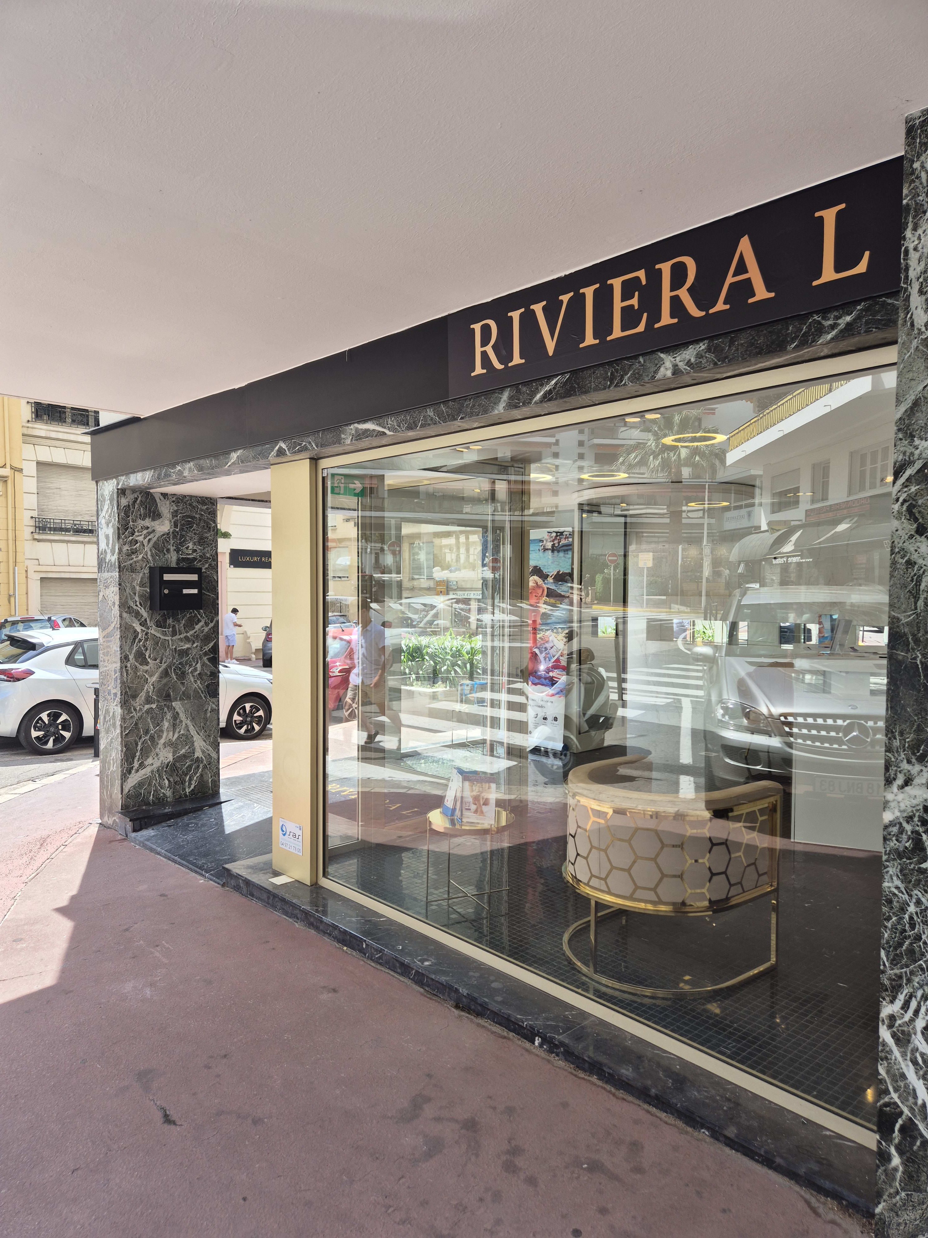 Riviera L centre Esthétique & Épilation définitive laser, manucure, beauté des pieds - Institut de beauté Cannes - Riviera L centre Esthétique & Épilation définitive laser, manucure, beauté des pieds - Photo Galerie - OneBooking
