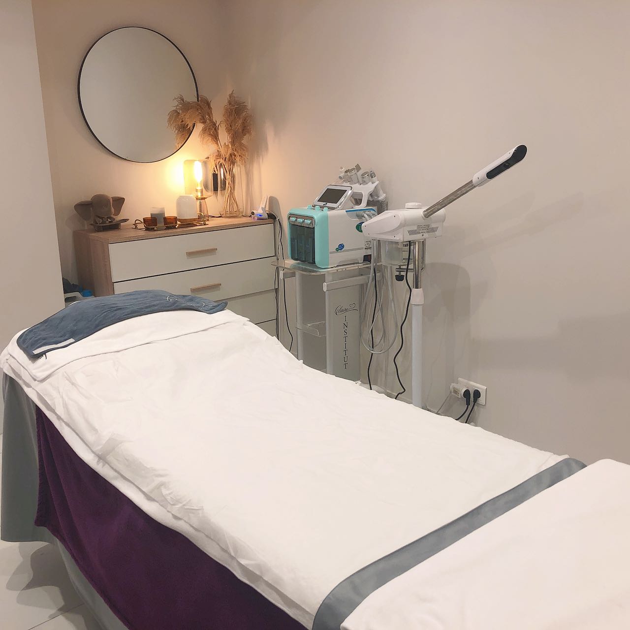 Claire Institut - Sourcils & cils Nice - Claire Institut - Photo Galerie - OneBooking