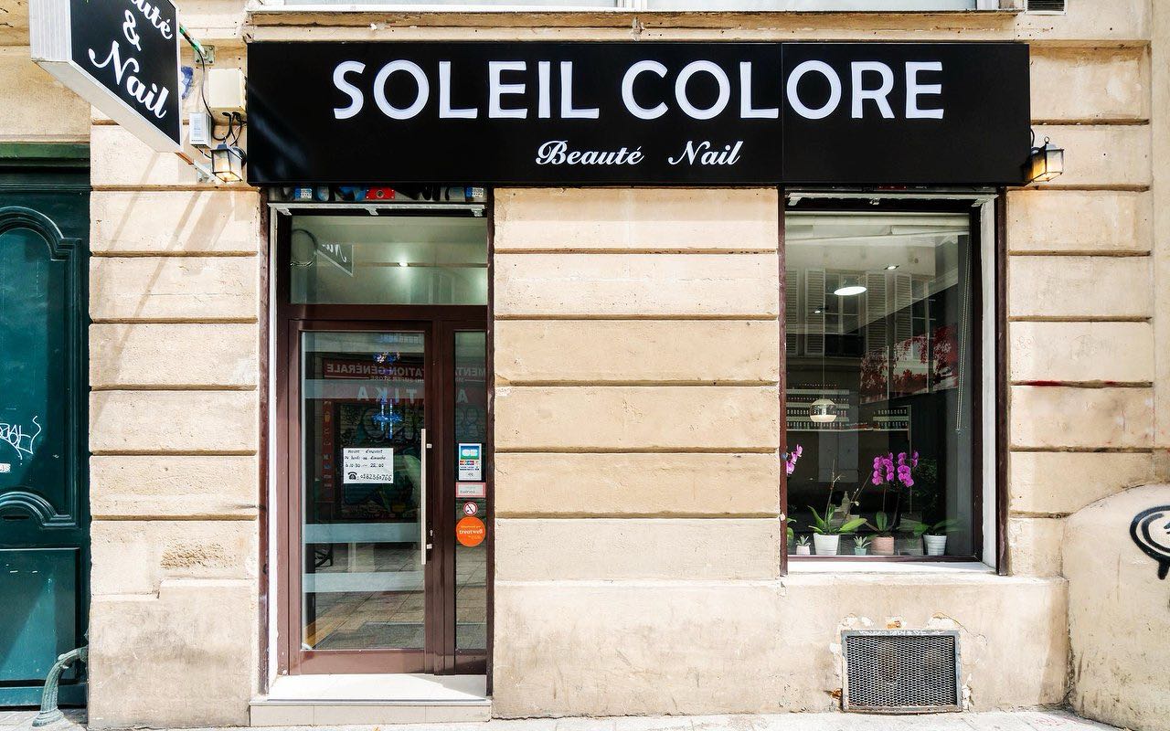 Soleil colore - Onglerie Paris - OneBooking