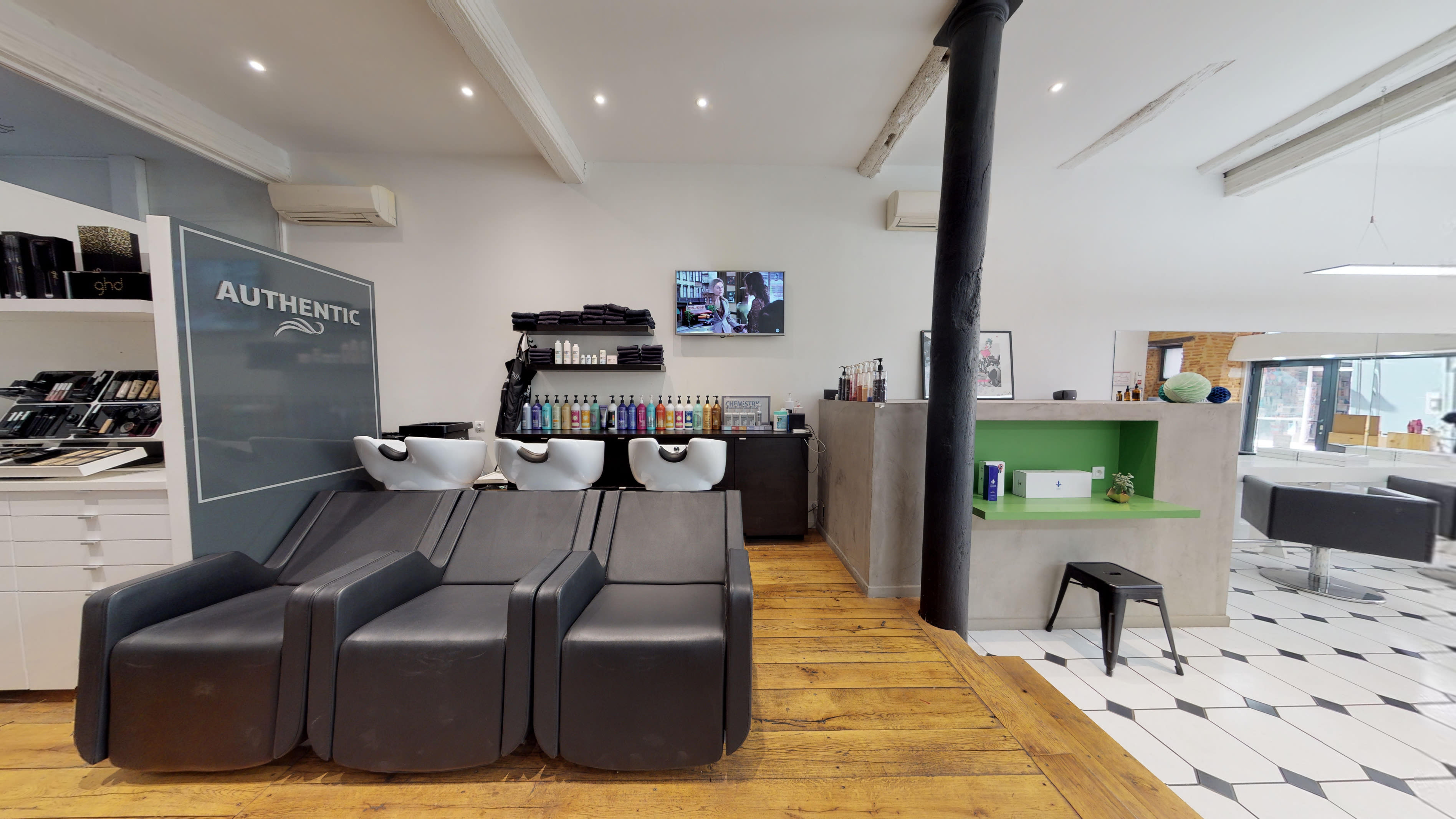 Authentic Coiffure - Carmes - Coiffure Toulouse - Authentic Coiffure - Carmes - Photo Galerie - OneBooking