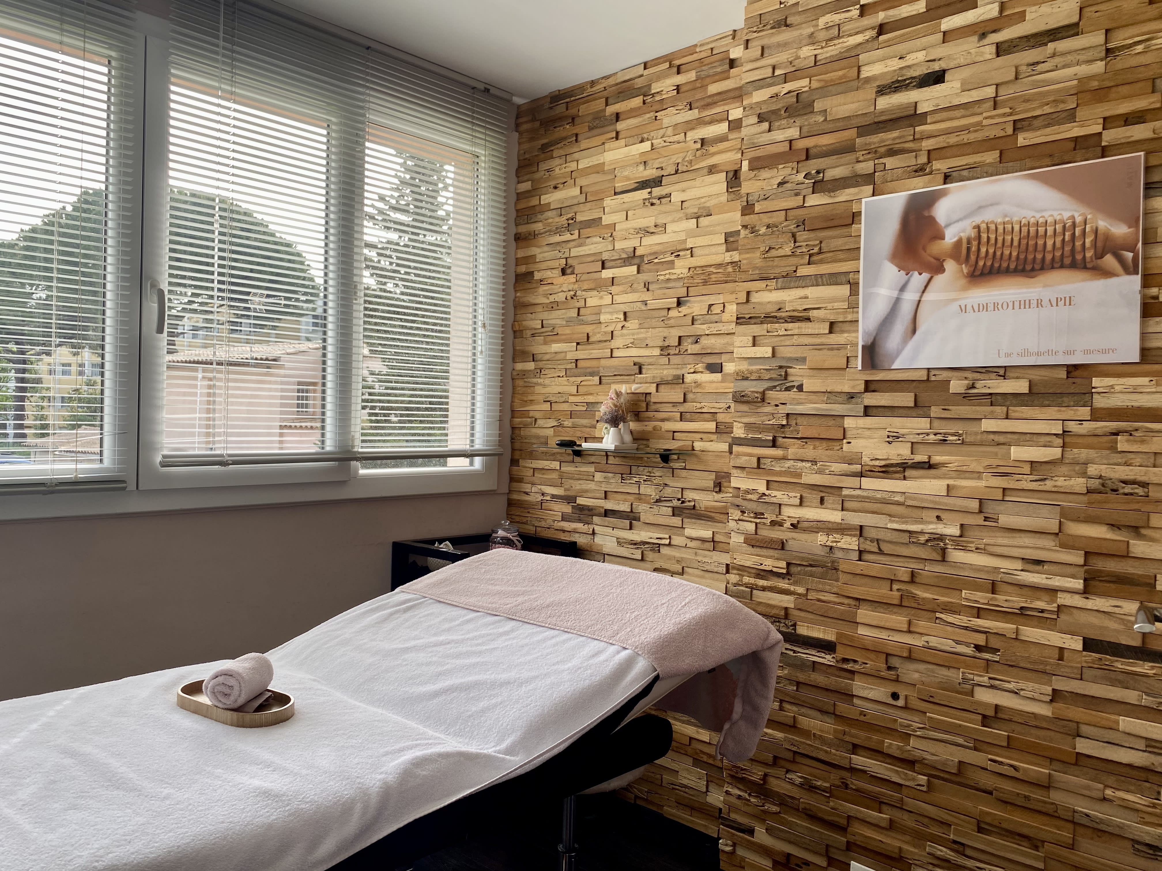MAISON FACIEM (Cynthia) - Institut de beauté Antibes - MAISON FACIEM (Cynthia) - Photo Galerie - OneBooking