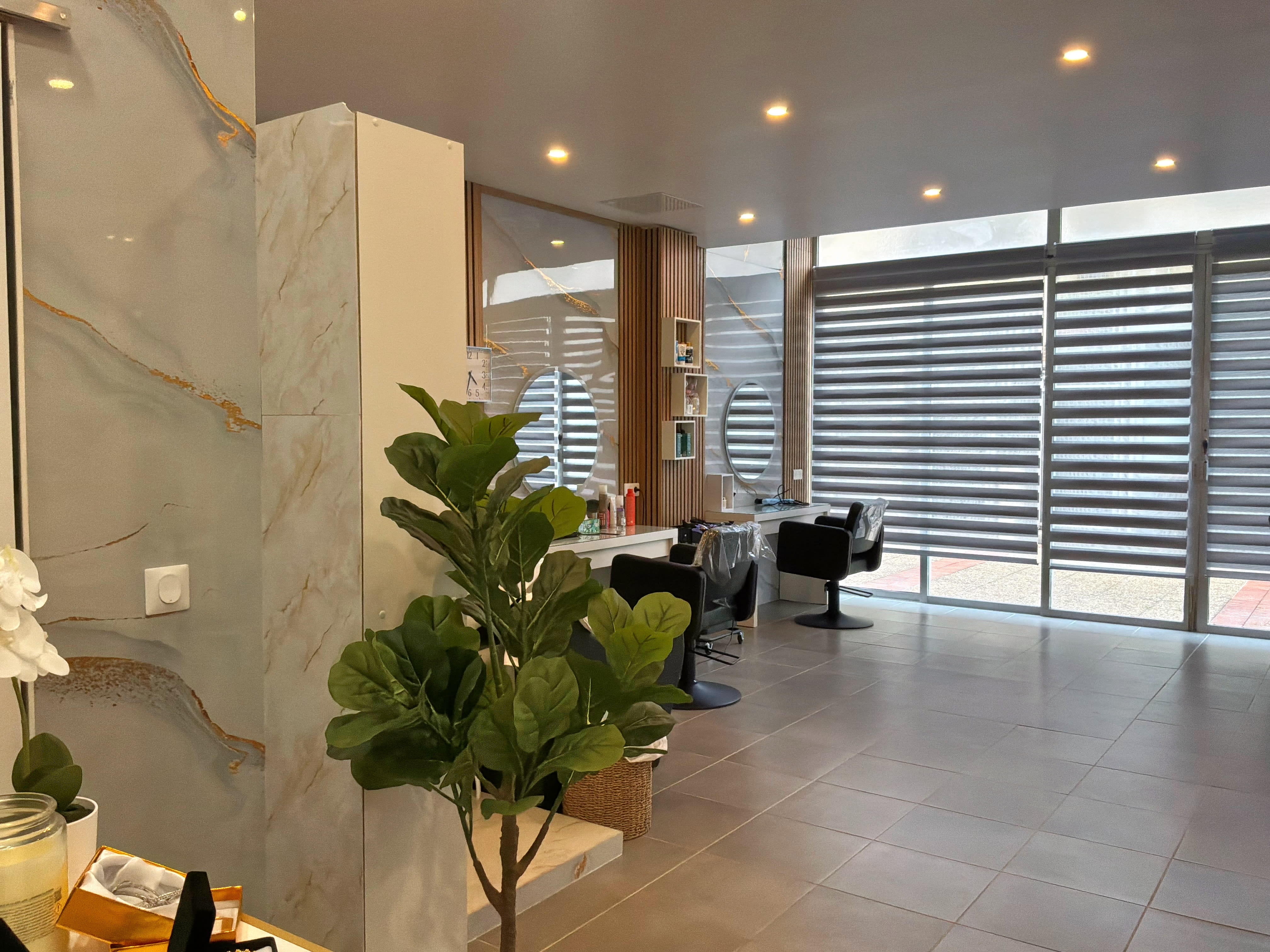 S.Linoria Coiffure - Coiffure Cannes - S.Linoria Coiffure - Photo Galerie - OneBooking