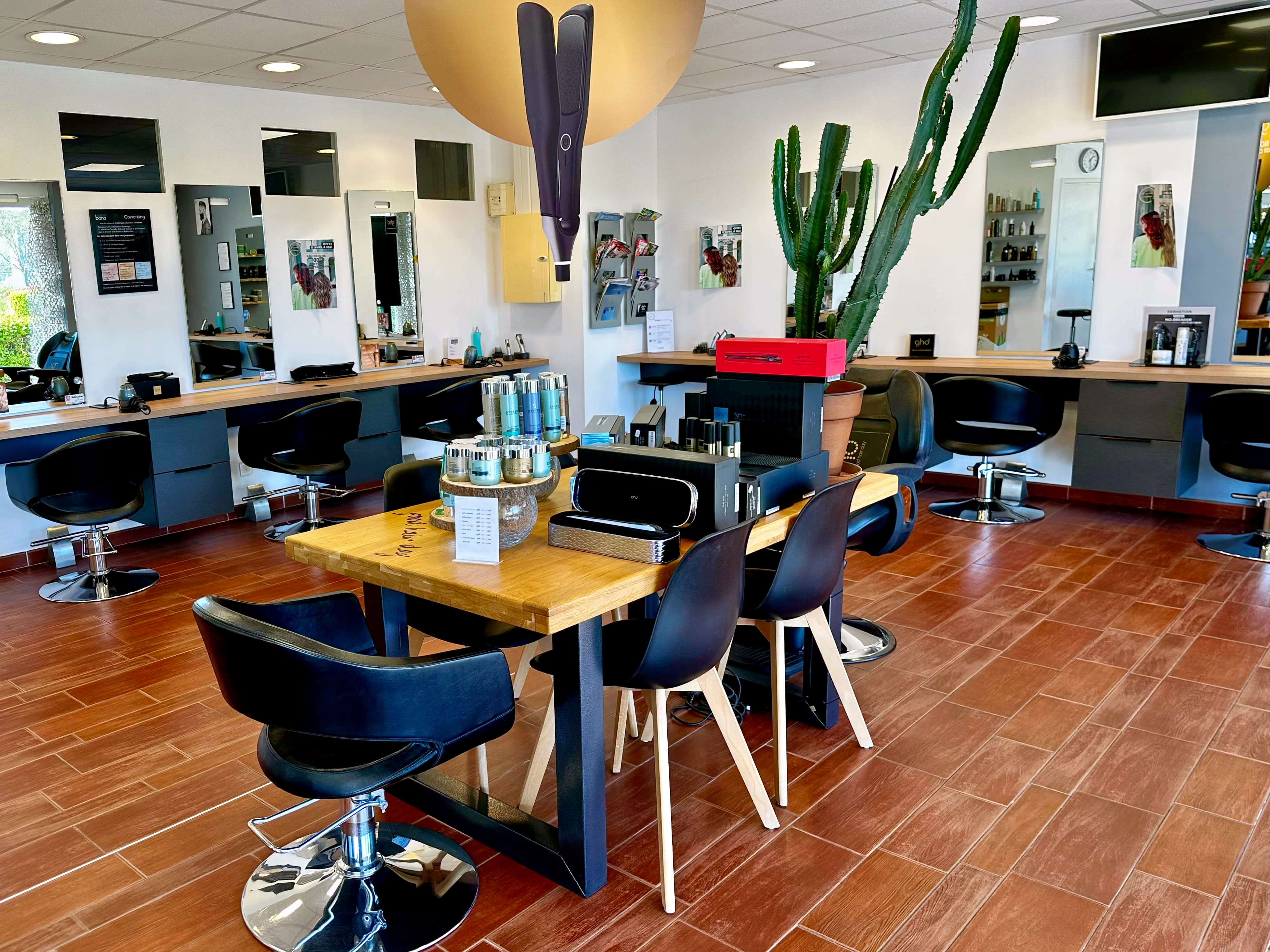 Les Salons Jacques Bana