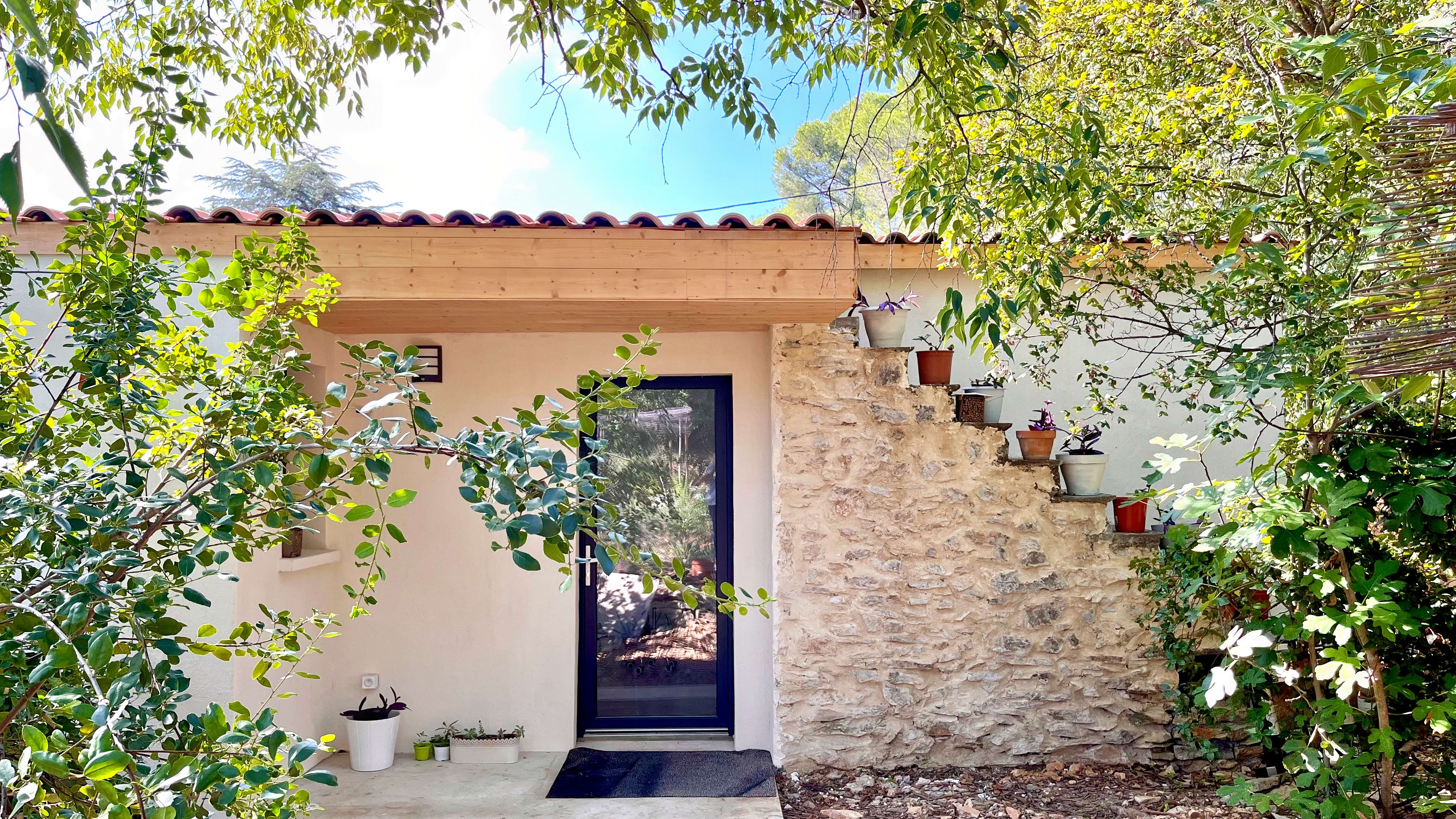 Vanessa Mougel - Massage Nîmes - OneBooking
