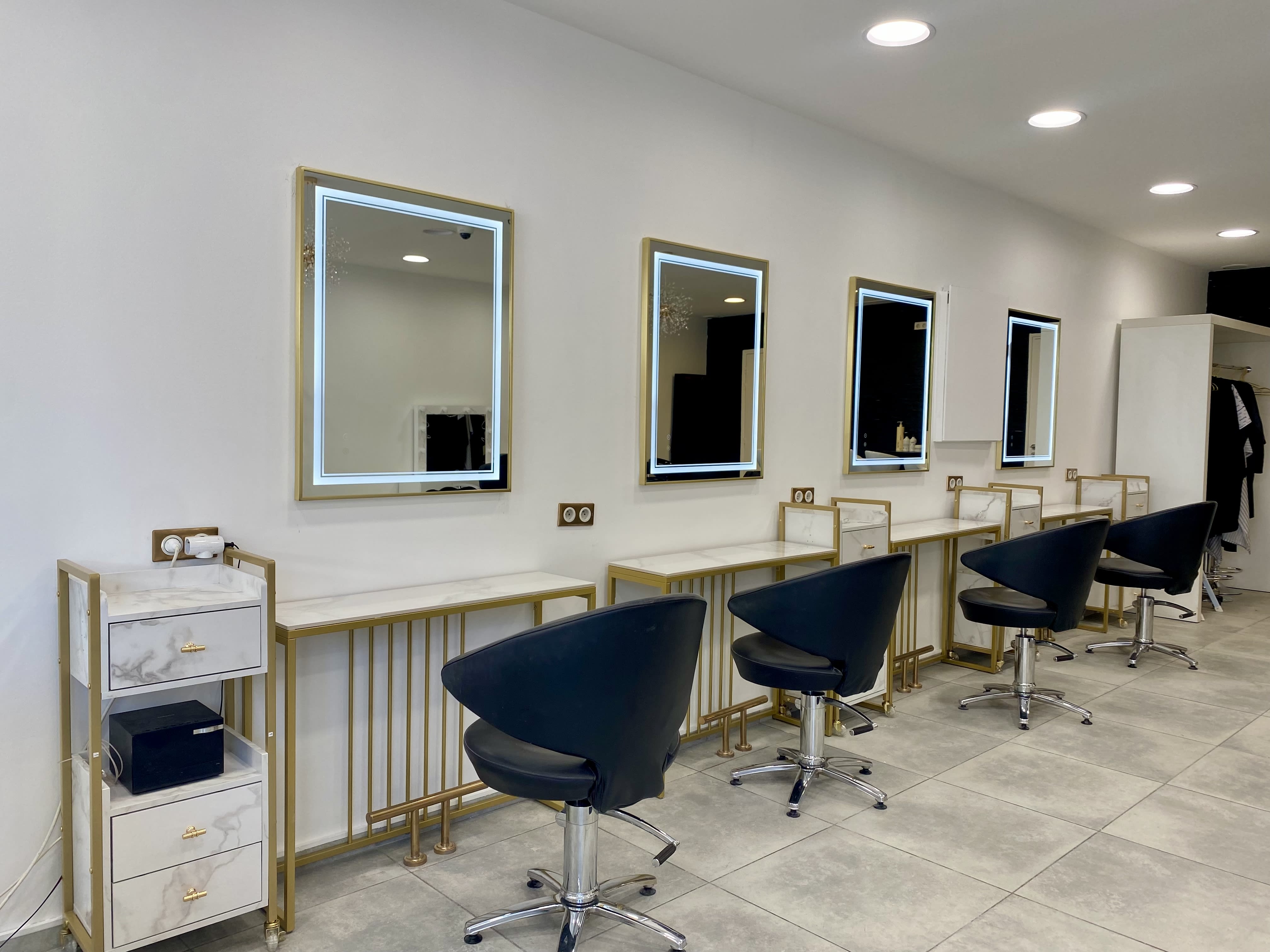 SYA Coiffure x SAMED AYDOGAN - Institut de beauté Cannes - SYA Coiffure x SAMED AYDOGAN - Photo Galerie - OneBooking