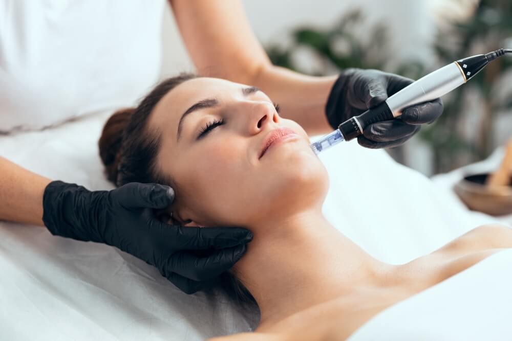TOP FLASH BEAUTE - Onglerie Saint-Étienne - OneBooking
