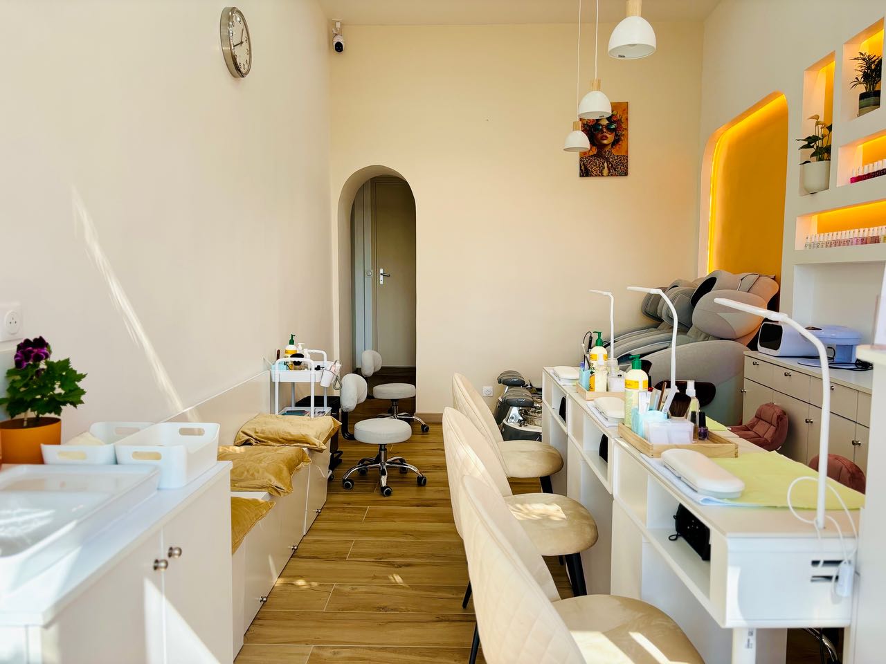 Pont Neuf Beauté - Onglerie Paris - OneBooking