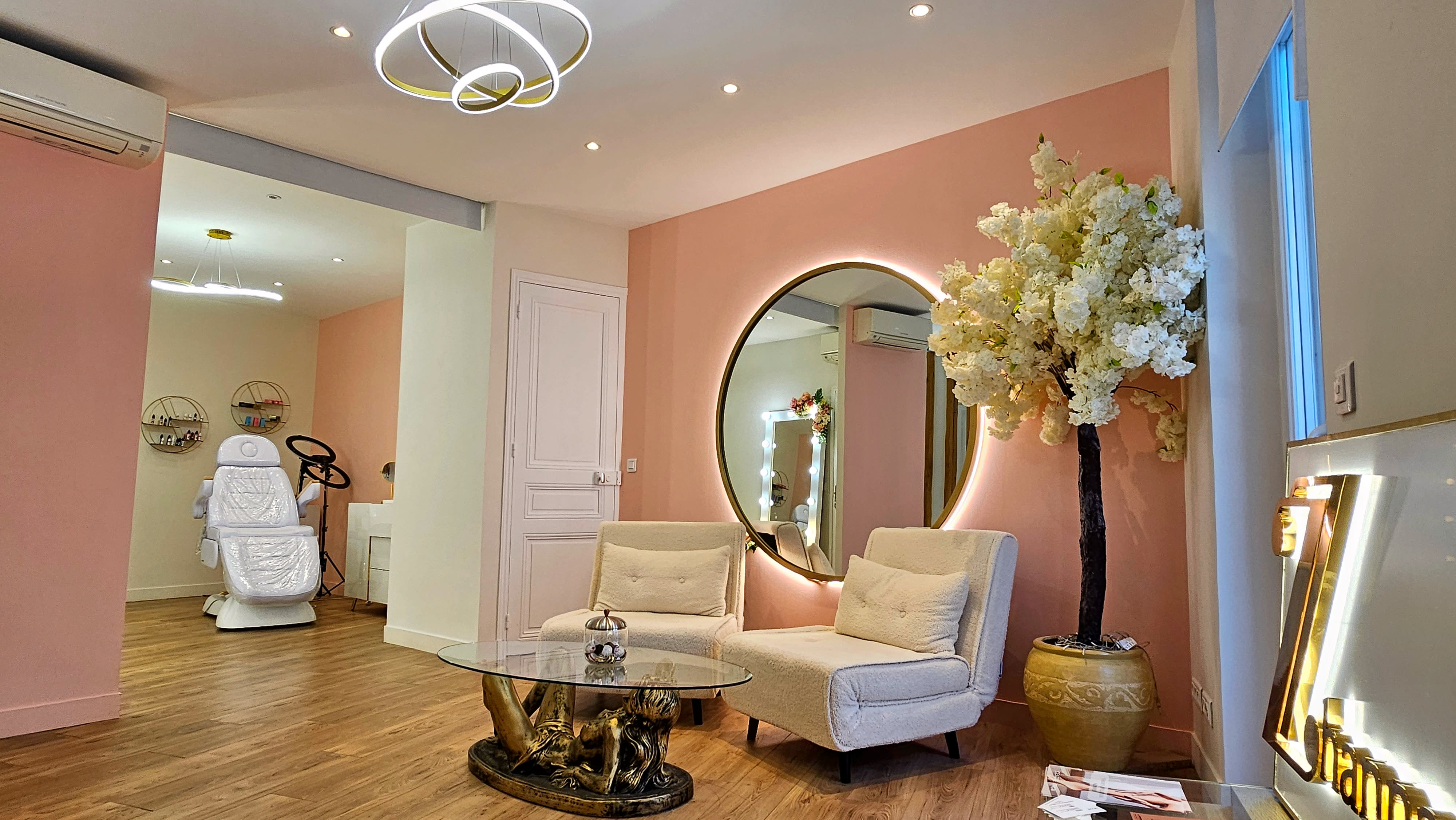 Zhanna l'art russe - Institut de beauté Cannes - Zhanna l'art russe - Photo Galerie - OneBooking
