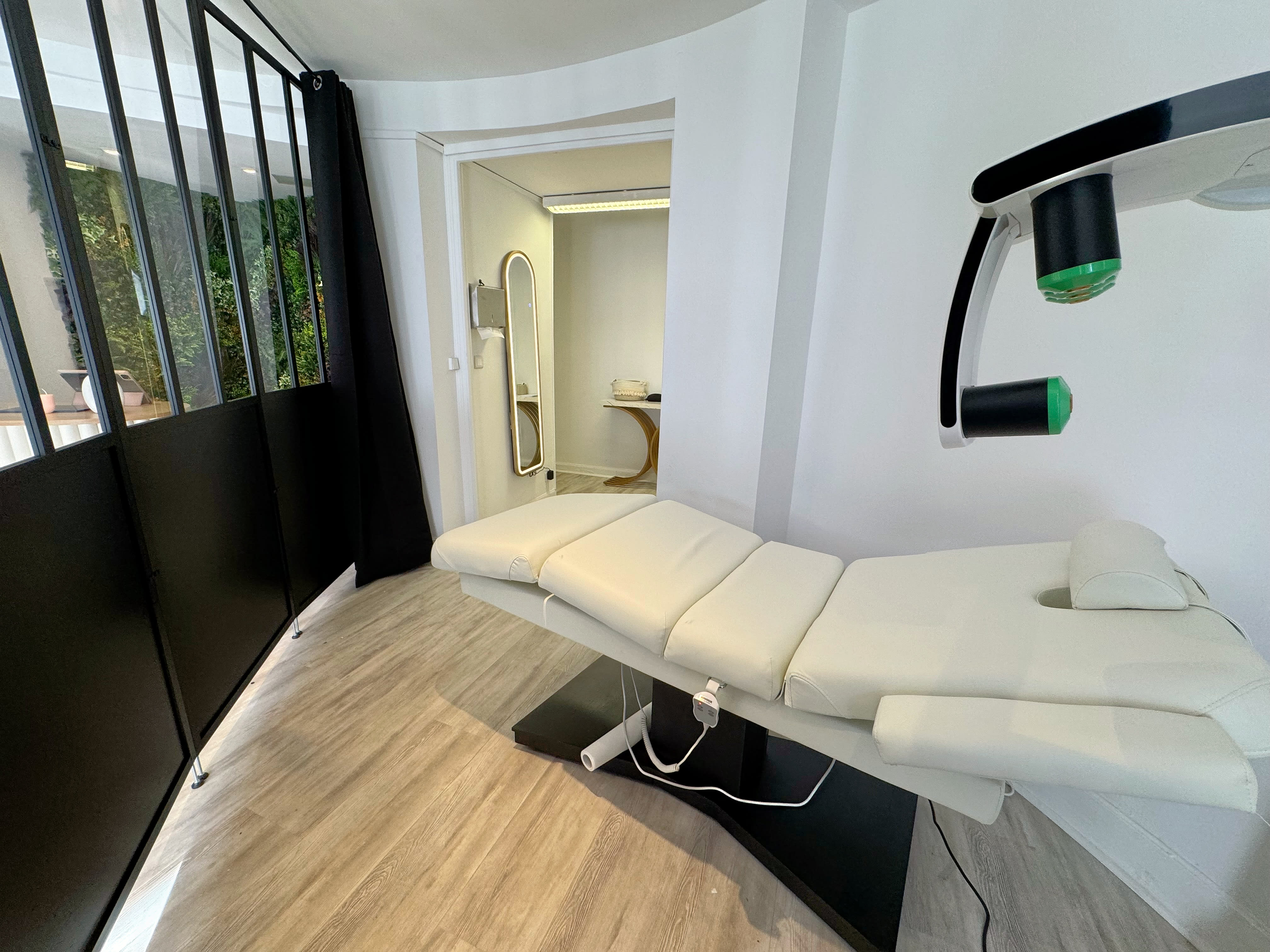 Institut Kara - Soin visage Nice - Institut Kara - Photo Galerie - OneBooking