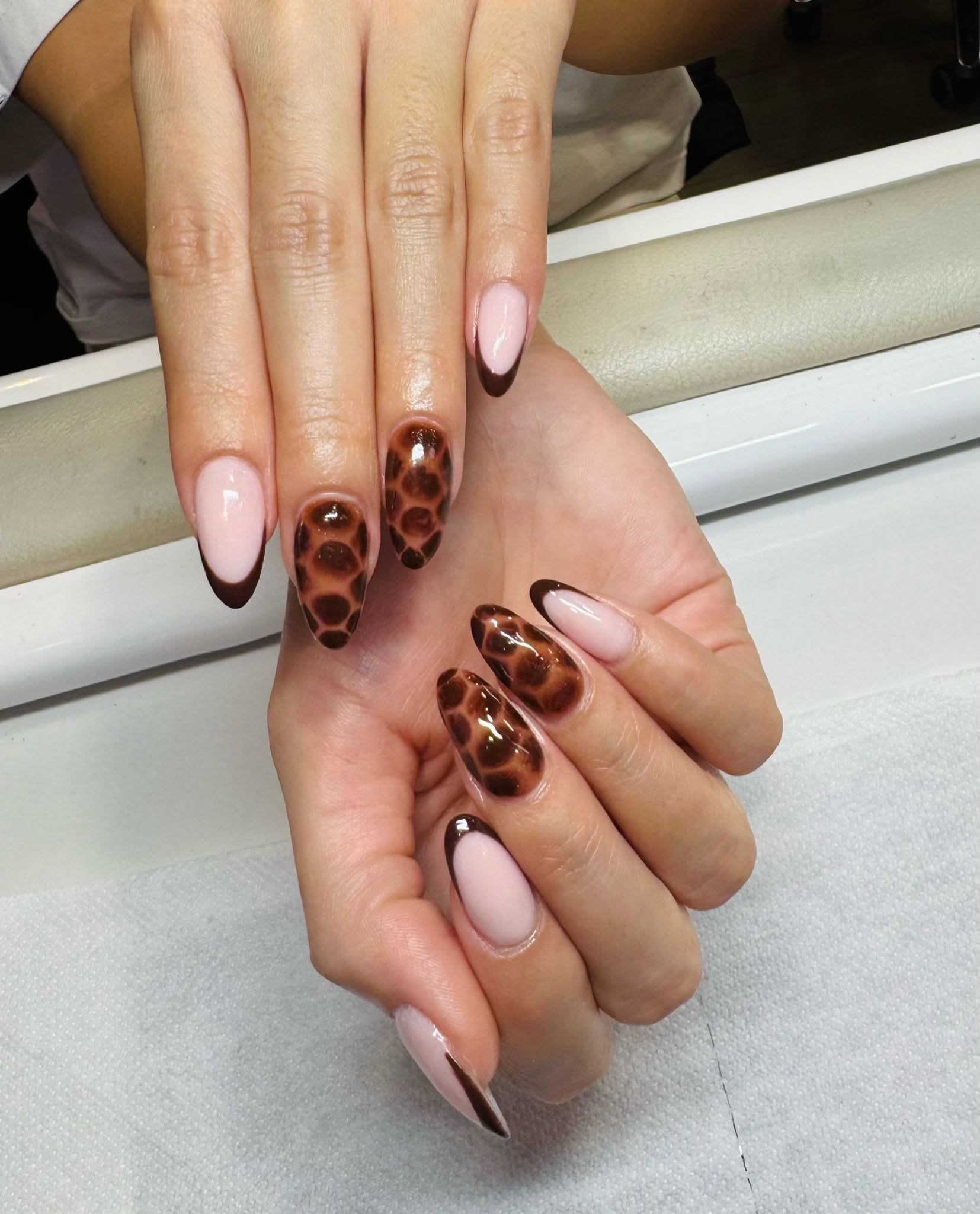Lisa Beauté Nails.