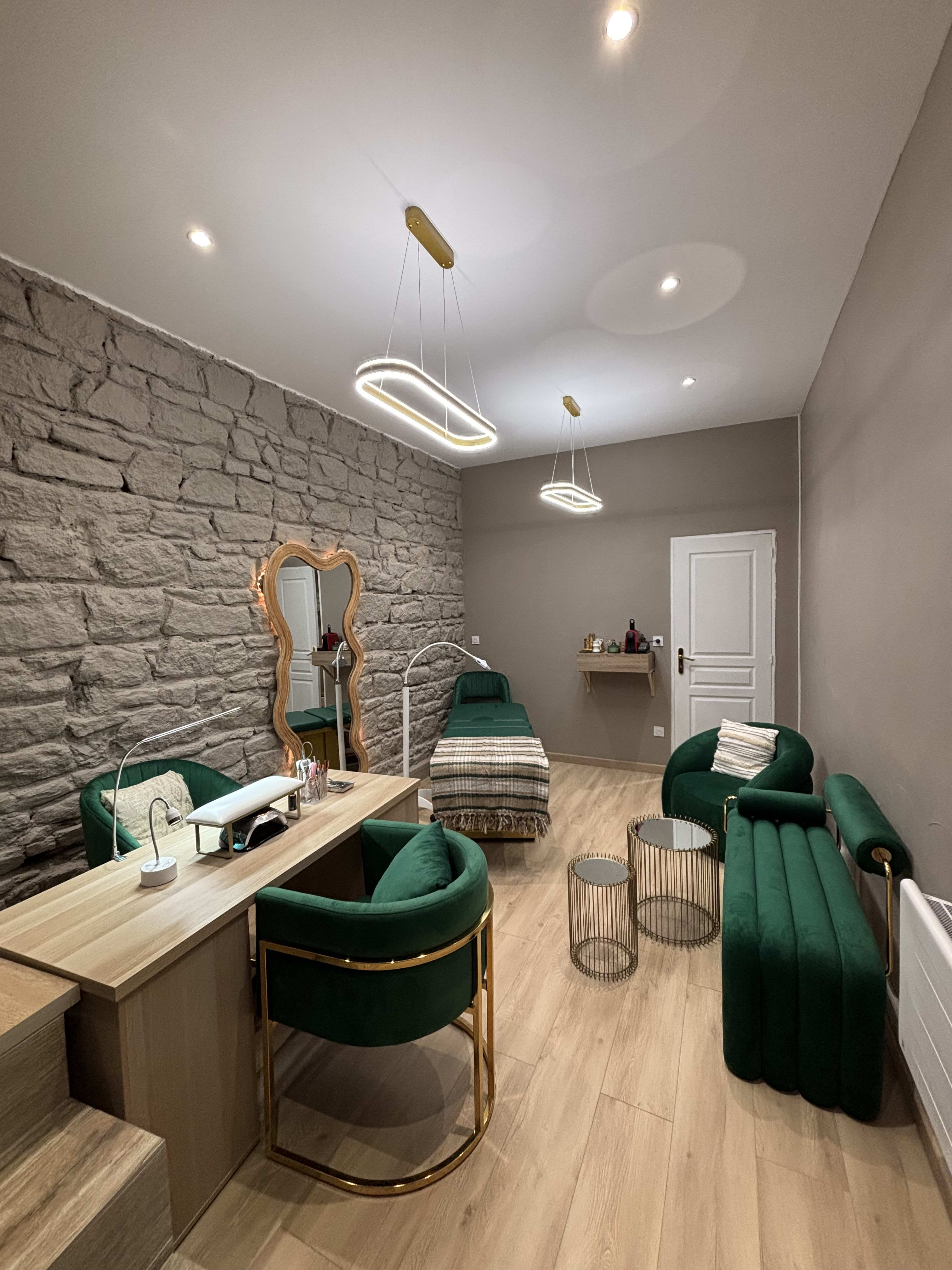 DILSHAD INSTITUT - Institut de beauté Saint-Étienne - OneBooking