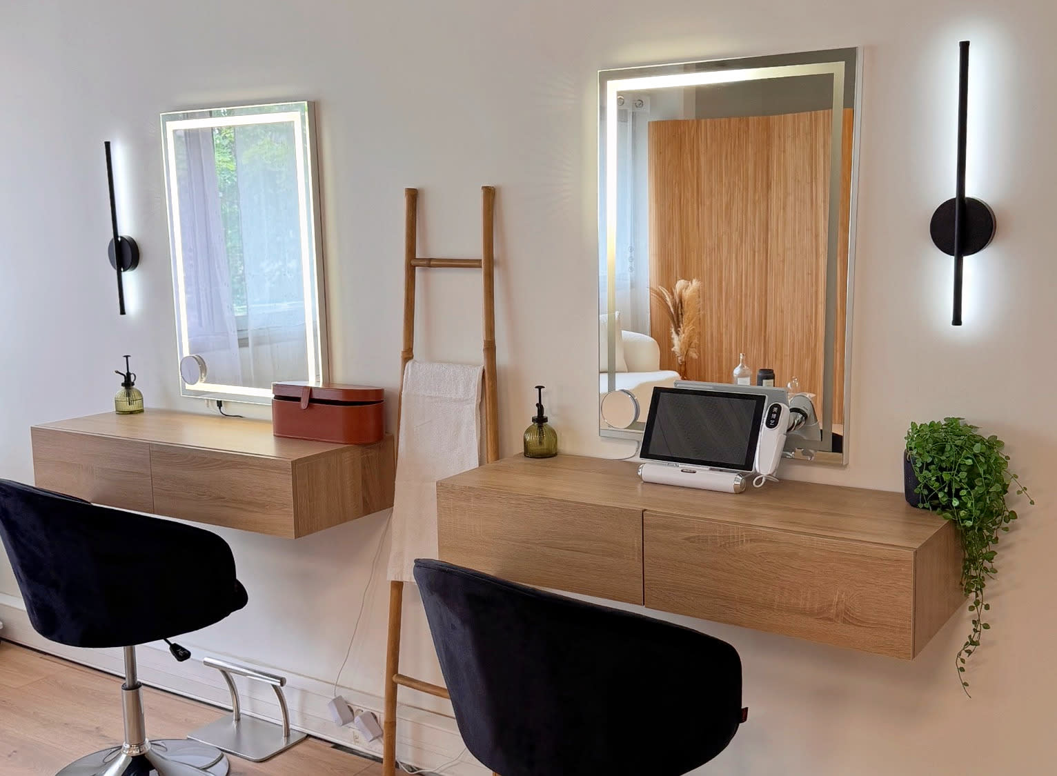 Beauty Spa Academy.