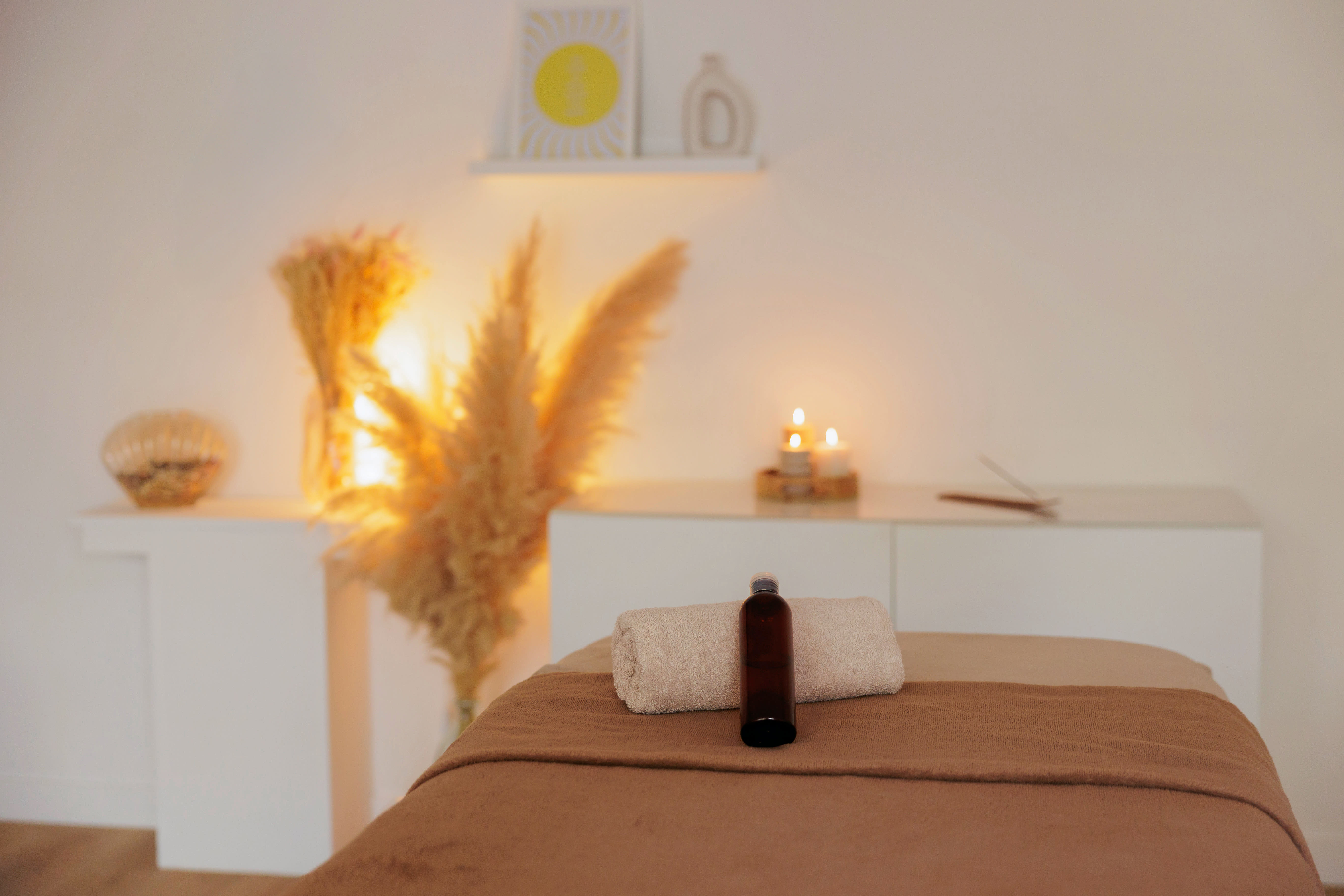 Pauline Holistic Massage - Sourcils & cils Nice - Pauline Holistic Massage - Photo Galerie - OneBooking