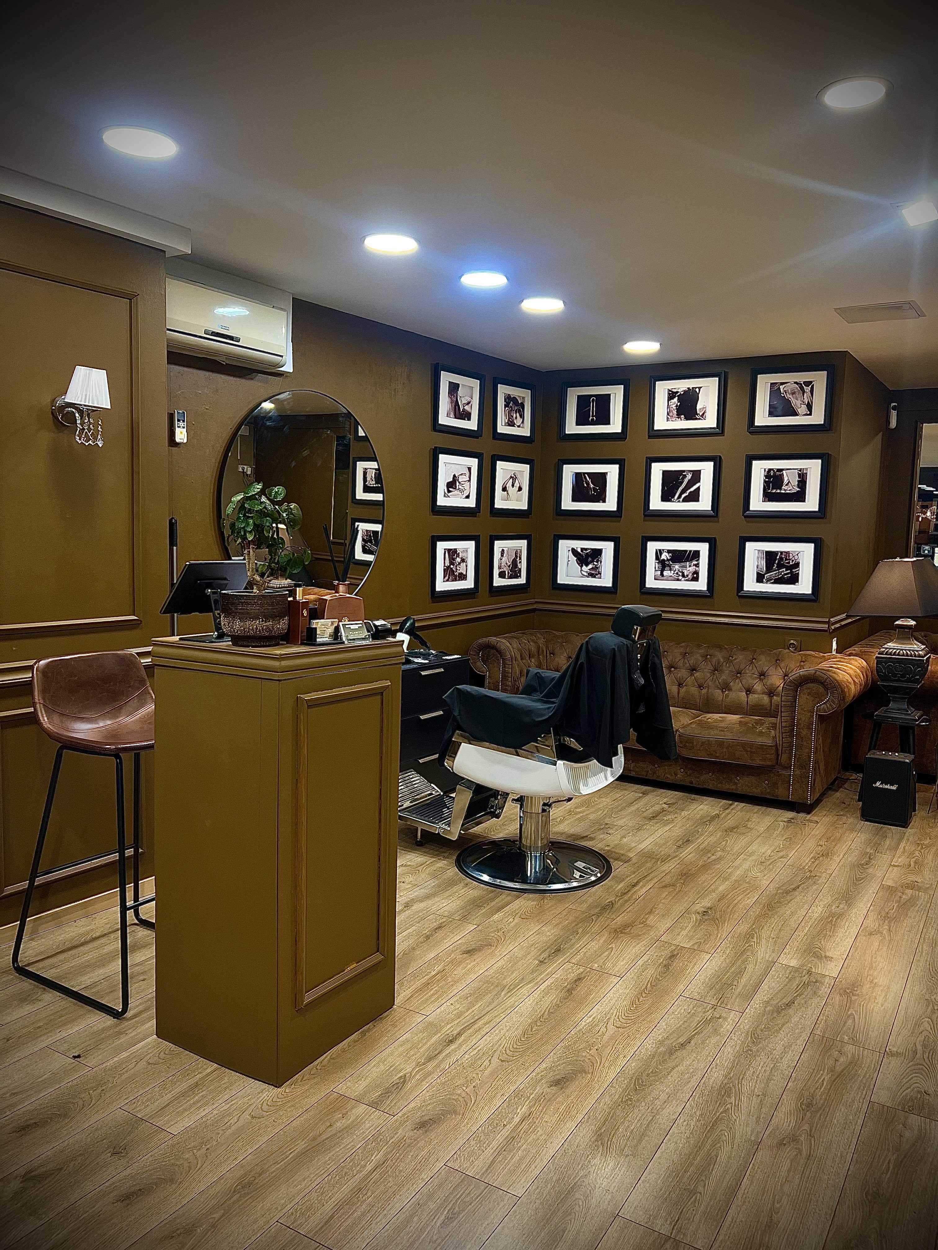 Aduke Barber