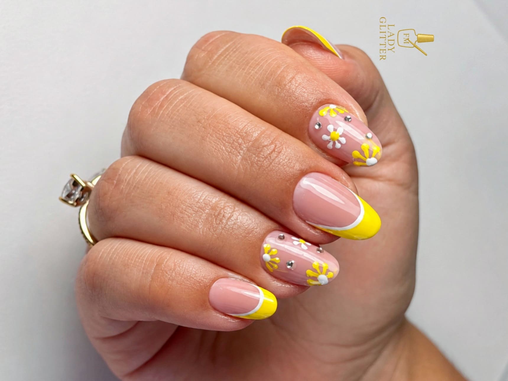 Lady Glitter - Institut de beauté Cannes - Lady Glitter - Photo Galerie - OneBooking