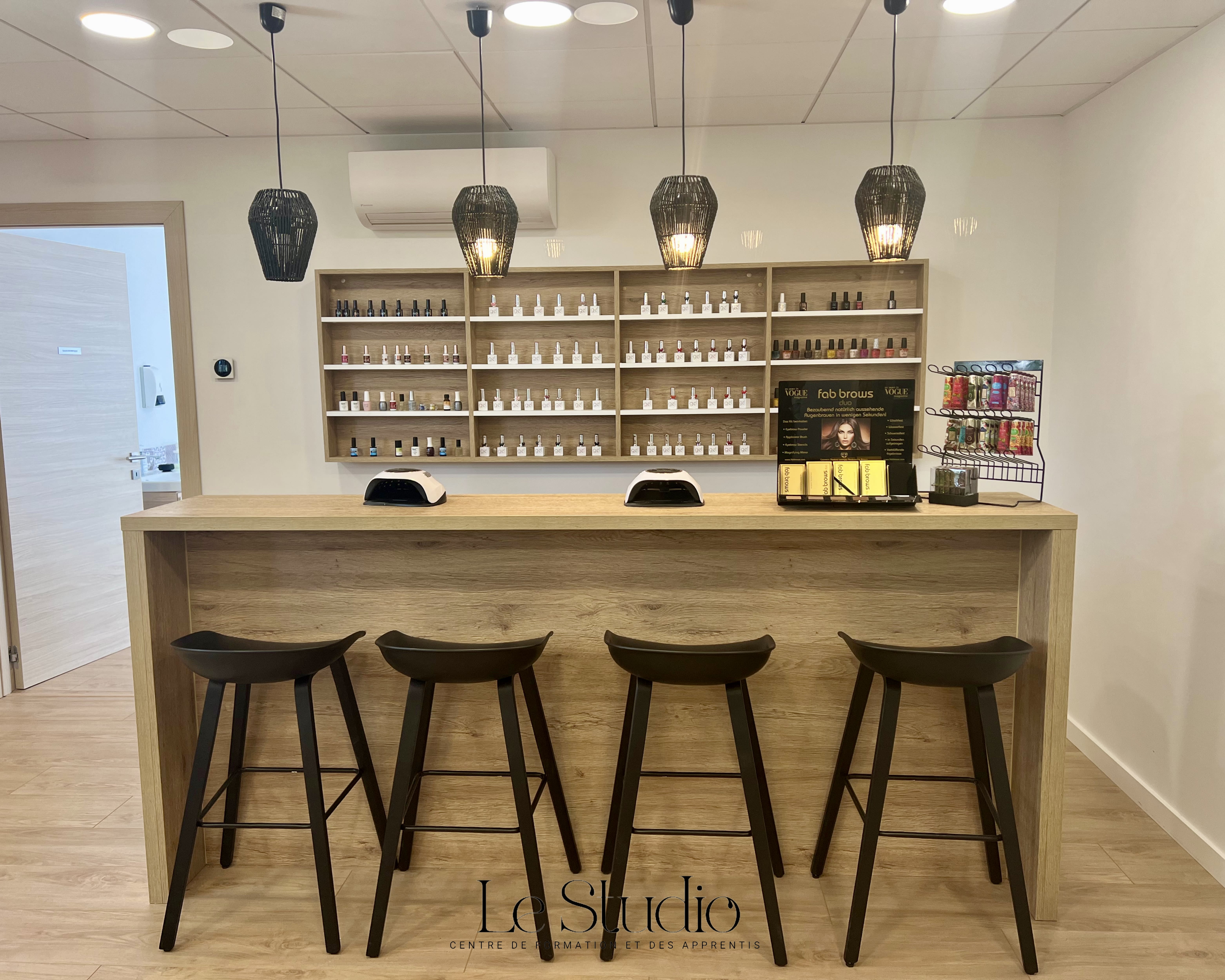 Le Studio - Centre de Formation - Coiffure Mougins - Le Studio - Centre de Formation - Photo Galerie - OneBooking