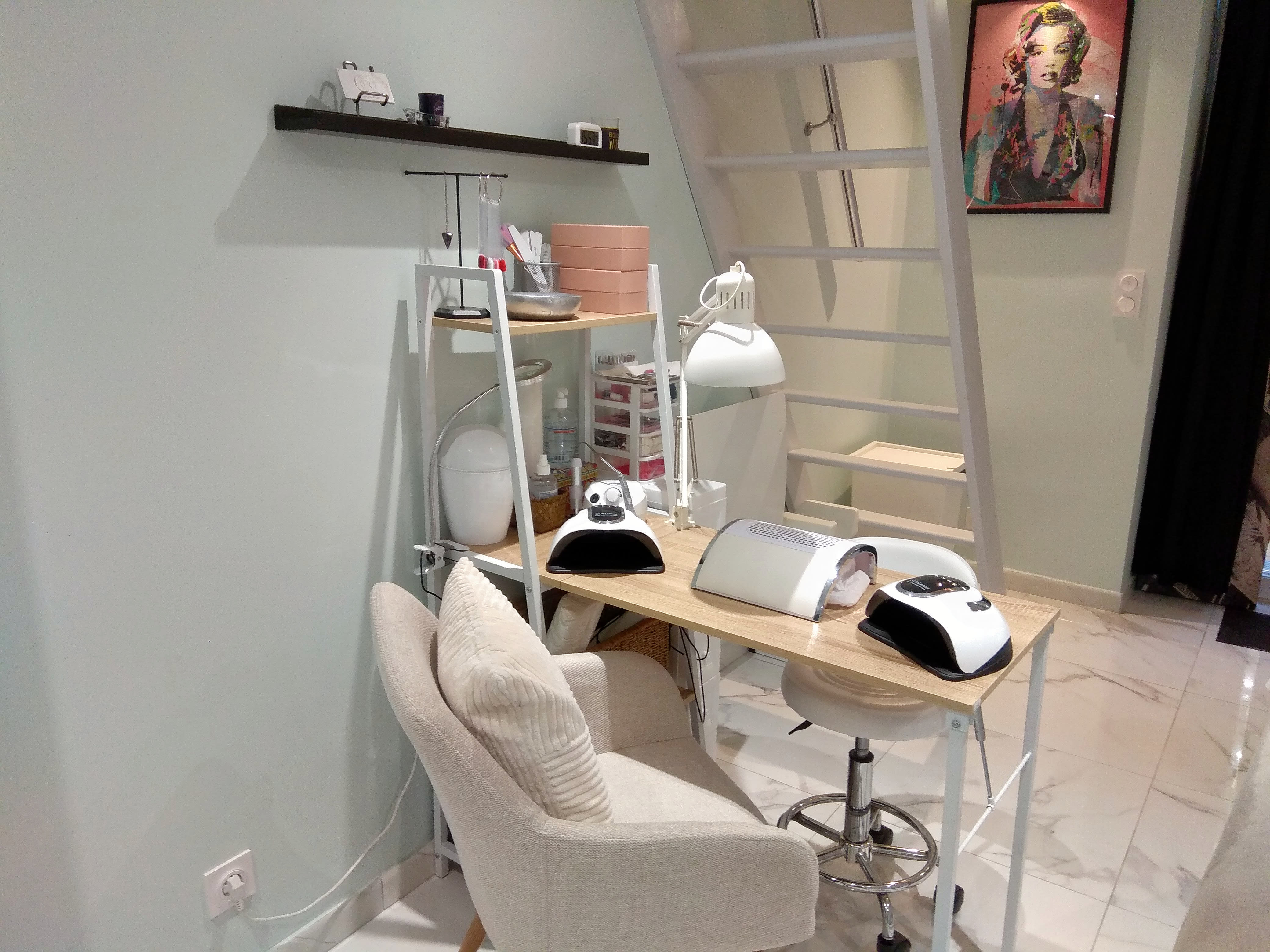 Atelier de beauté CR - Sourcils & cils Nice - Atelier de beauté CR - Photo Galerie - OneBooking