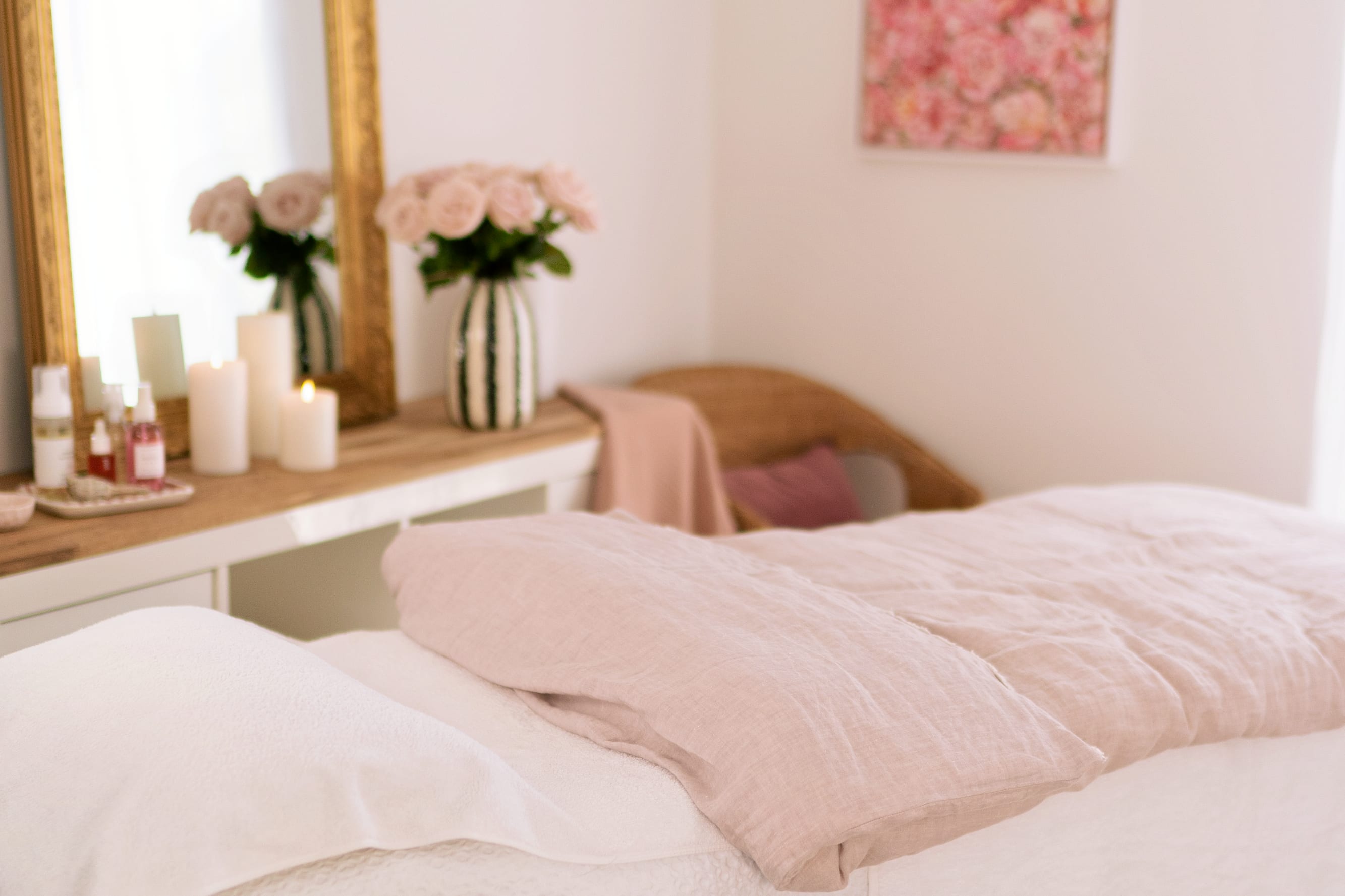 Rose Massage Therapist - Soins visage - Kobido - Drainage lymphatique - Massage Bordeaux - OneBooking