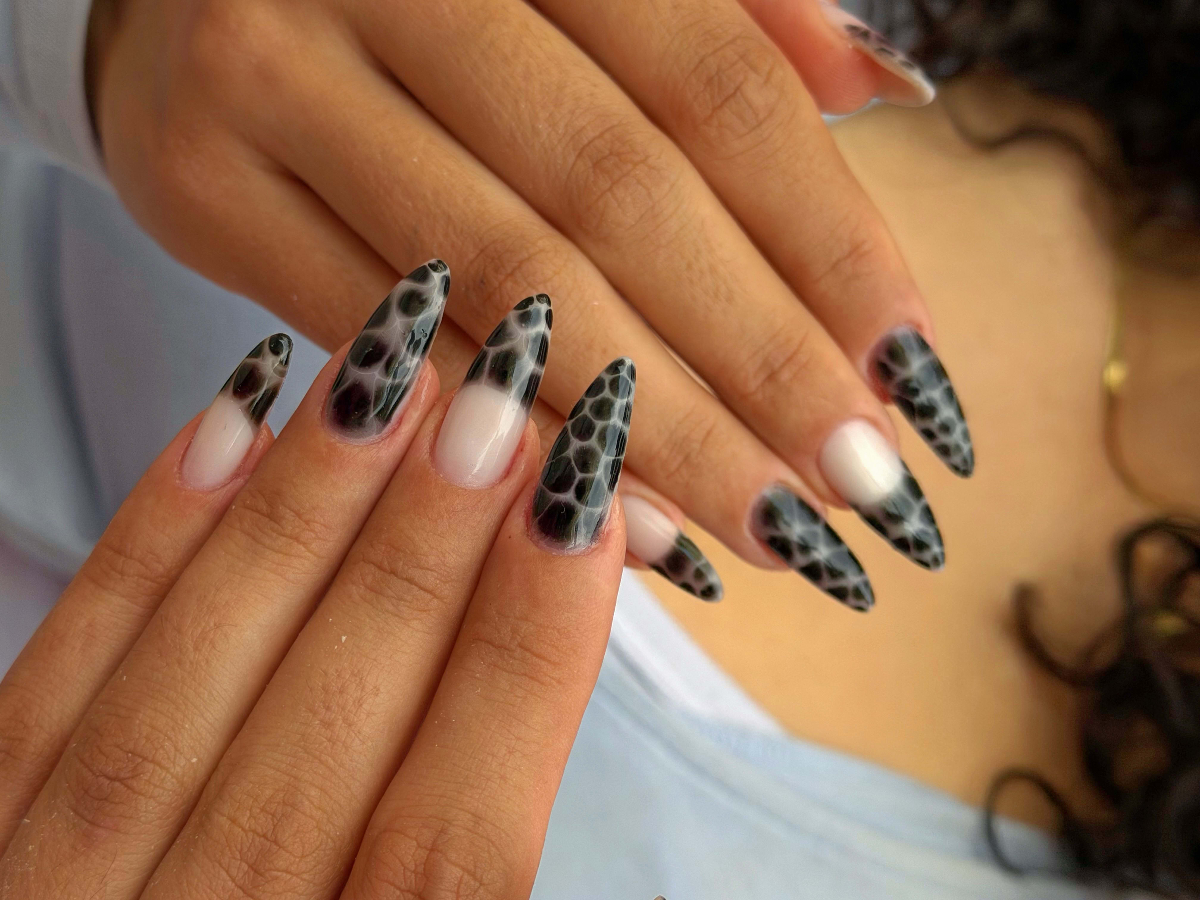 NailsLi x Tony Lespert - Sourcils & cils Nice - NailsLi x Tony Lespert - Photo Galerie - OneBooking