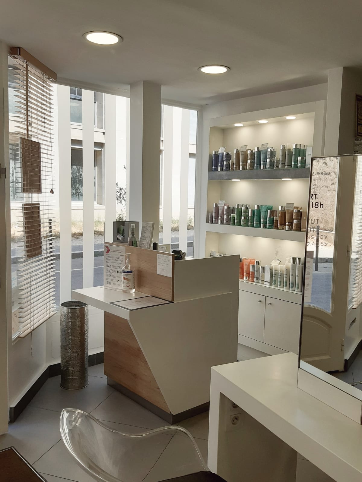 Le coiffeur Faubourg - Coiffure Avignon - Photo de couverture - OneBooking