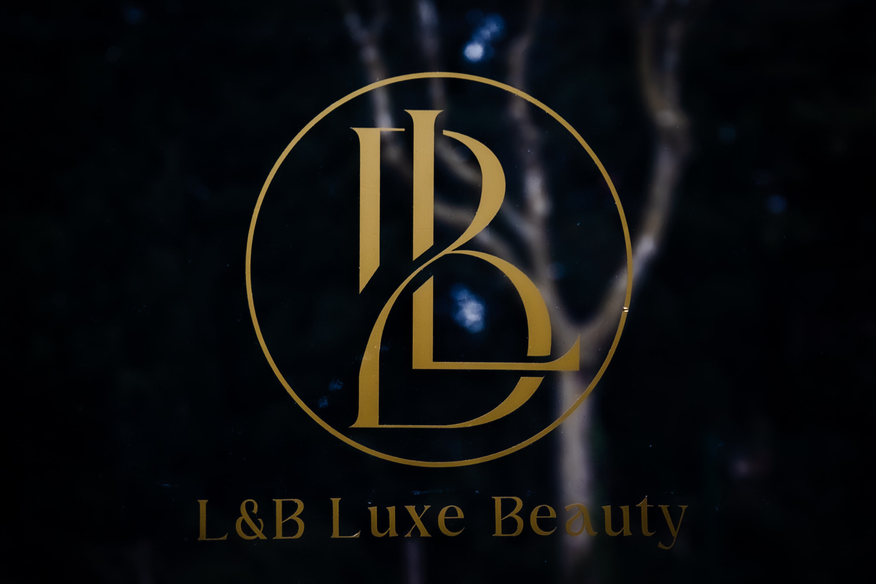 Luxe Beauty - Coiffure Le Luc - Luxe Beauty - Photo Galerie - OneBooking
