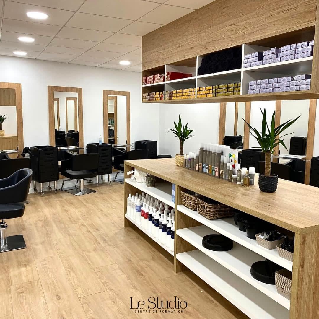 Le Studio - Centre de Formation - Coiffure Mougins - Le Studio - Centre de Formation - Photo Galerie - OneBooking