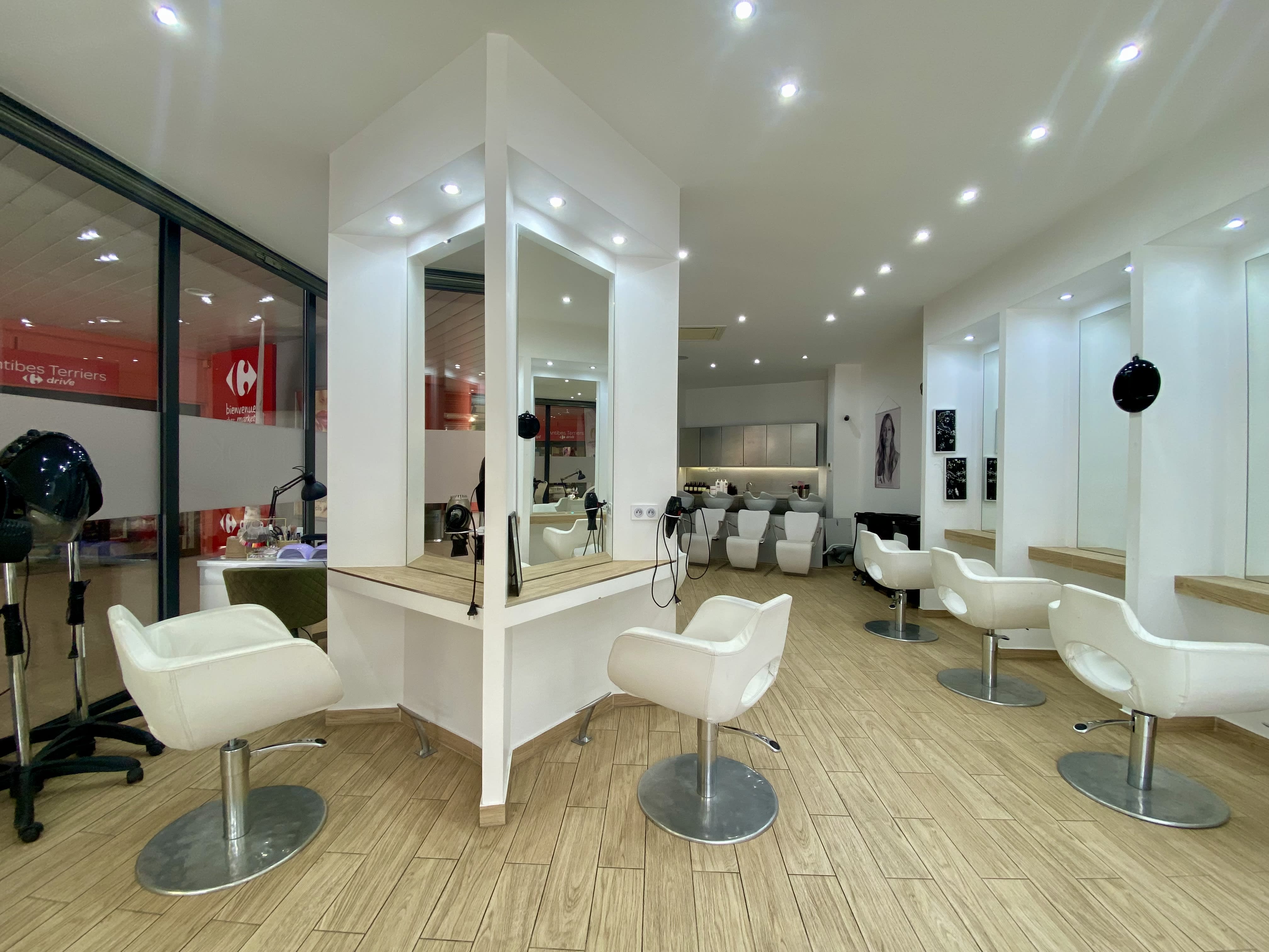 Look Center - Institut de beauté Antibes - Look Center - Photo Galerie - OneBooking