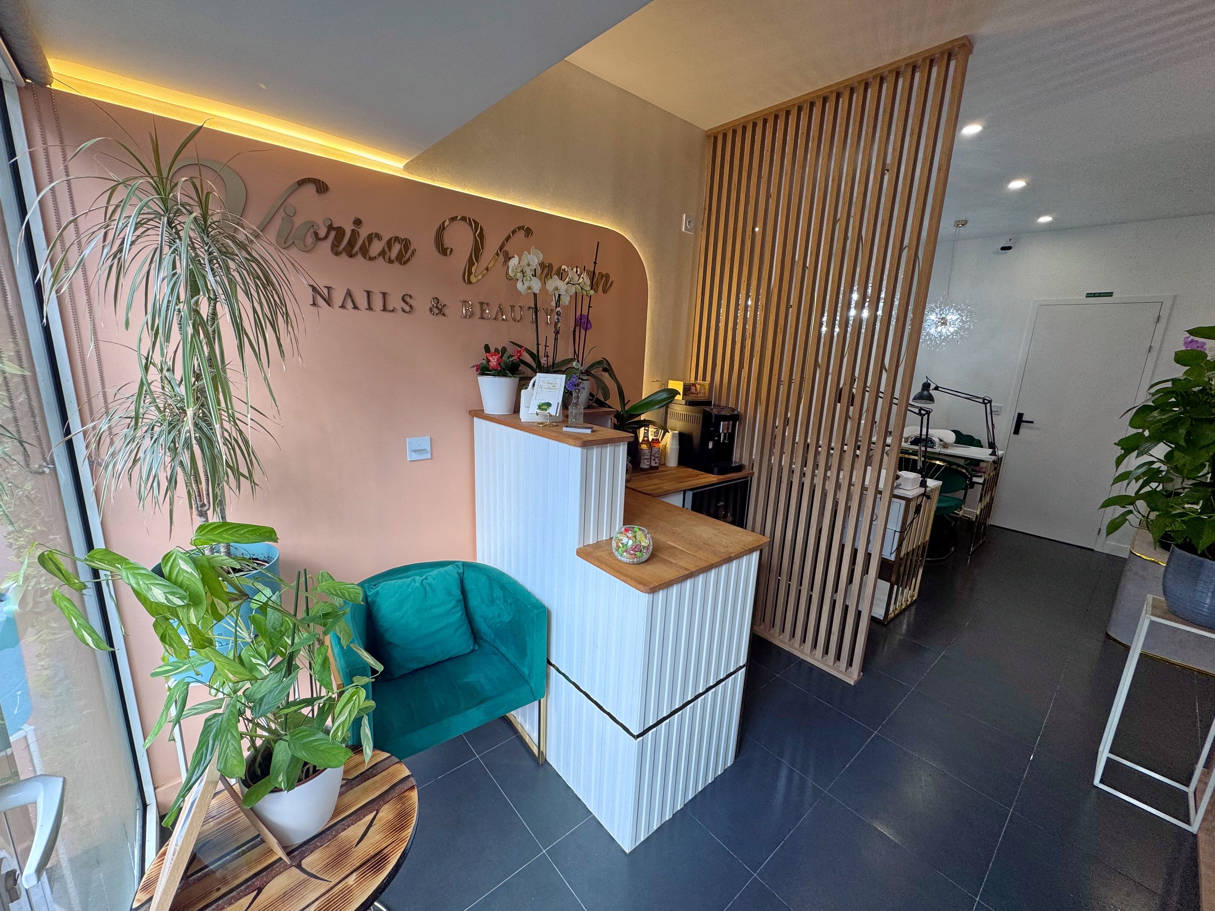 Viorica Vrancean | Beauty & Nails - Institut de beauté Nantes - Viorica Vrancean | Beauty & Nails - Photo Galerie - OneBooking