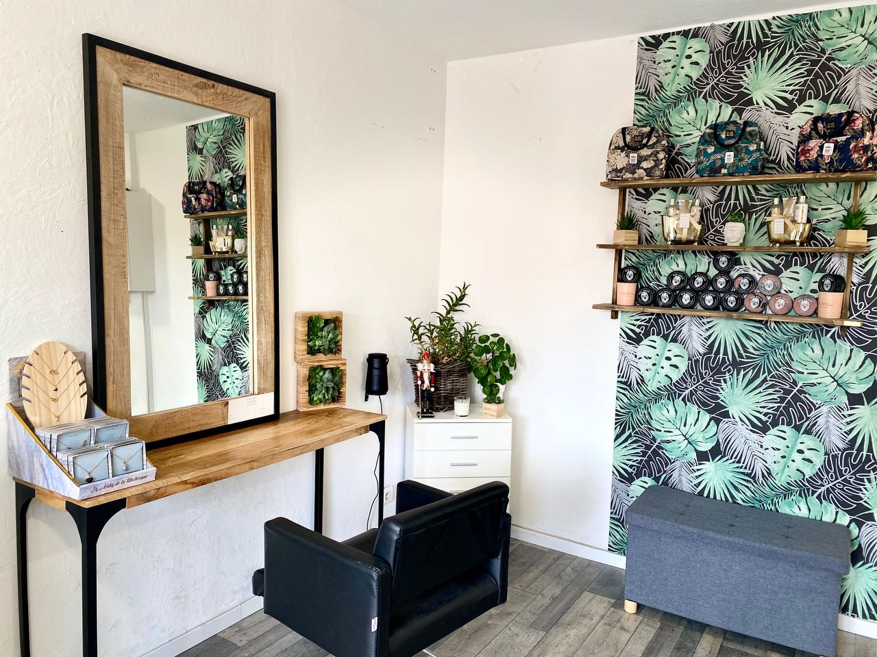 Le Studio - Coiffure Mougins - Photo de couverture - OneBooking