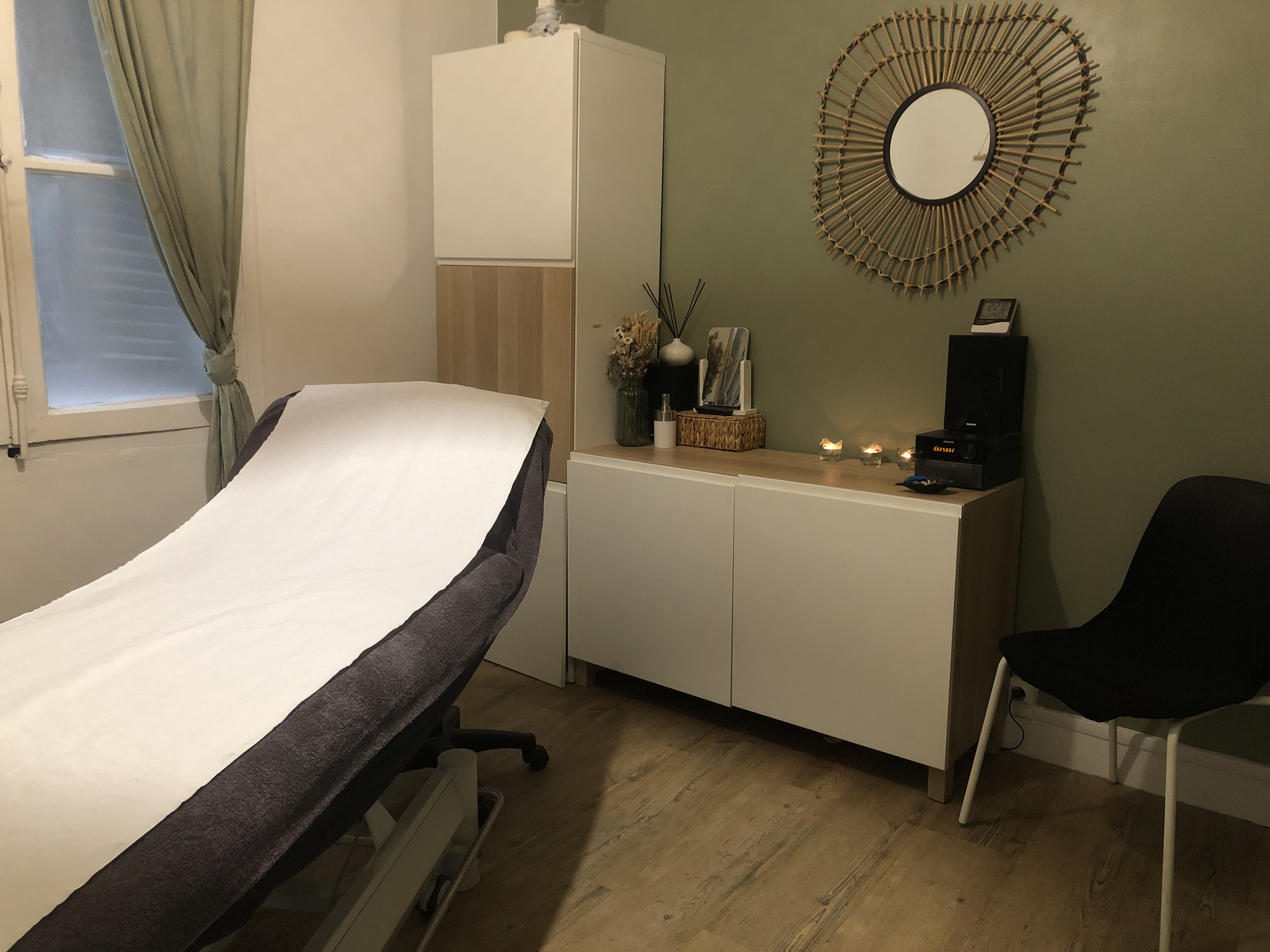 NOIA - Onglerie Tours - OneBooking