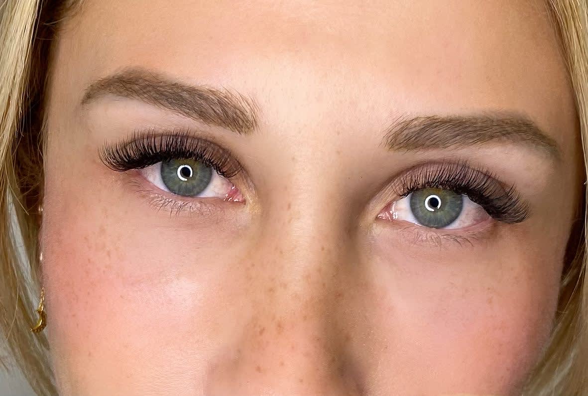 Manon Beauty - Sourcils & cils Nice - Manon Beauty - Photo Galerie - OneBooking