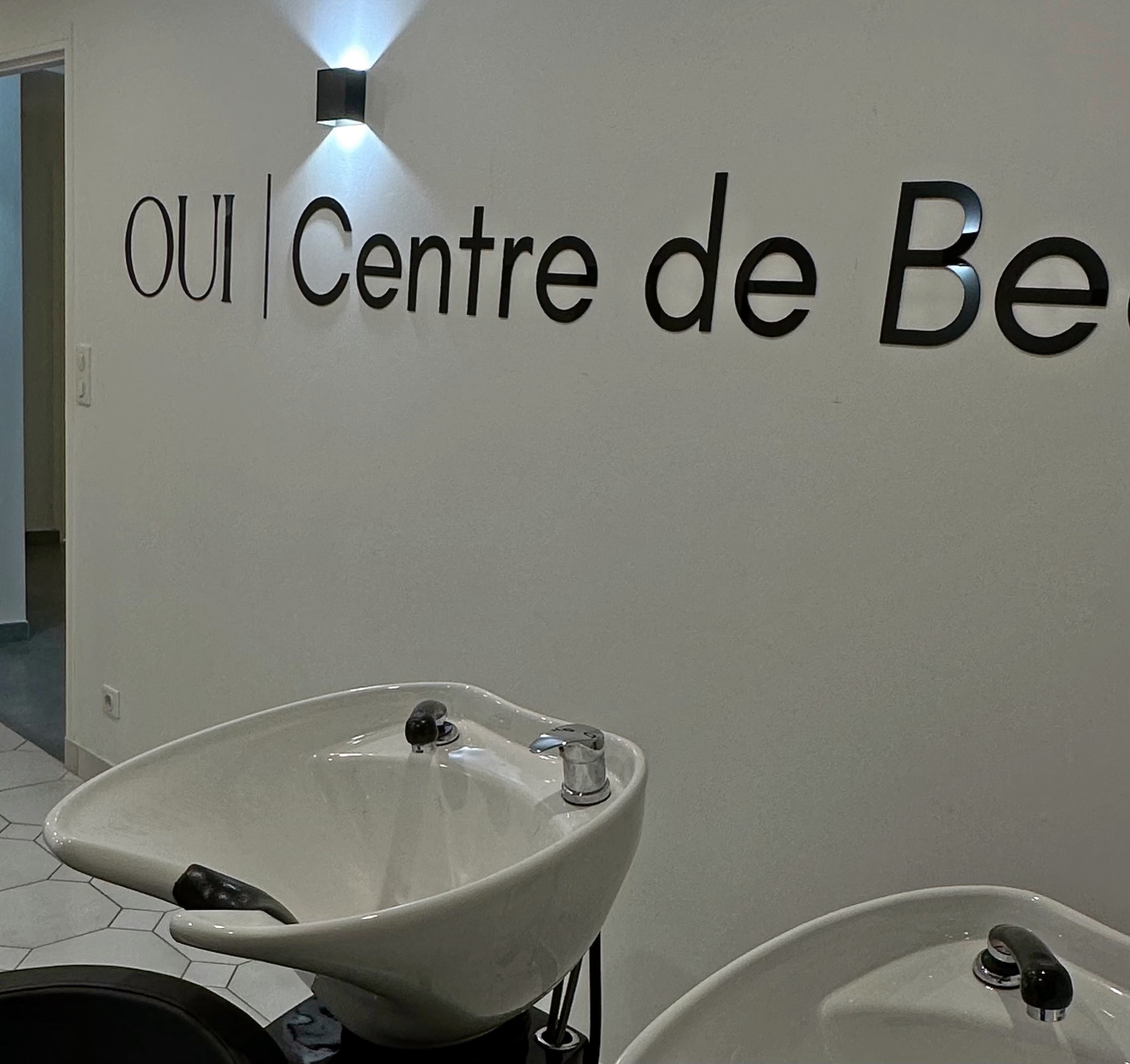 Oui Centre de Beauté - Coiffure Nice - Oui Centre de Beauté - Photo Galerie - OneBooking