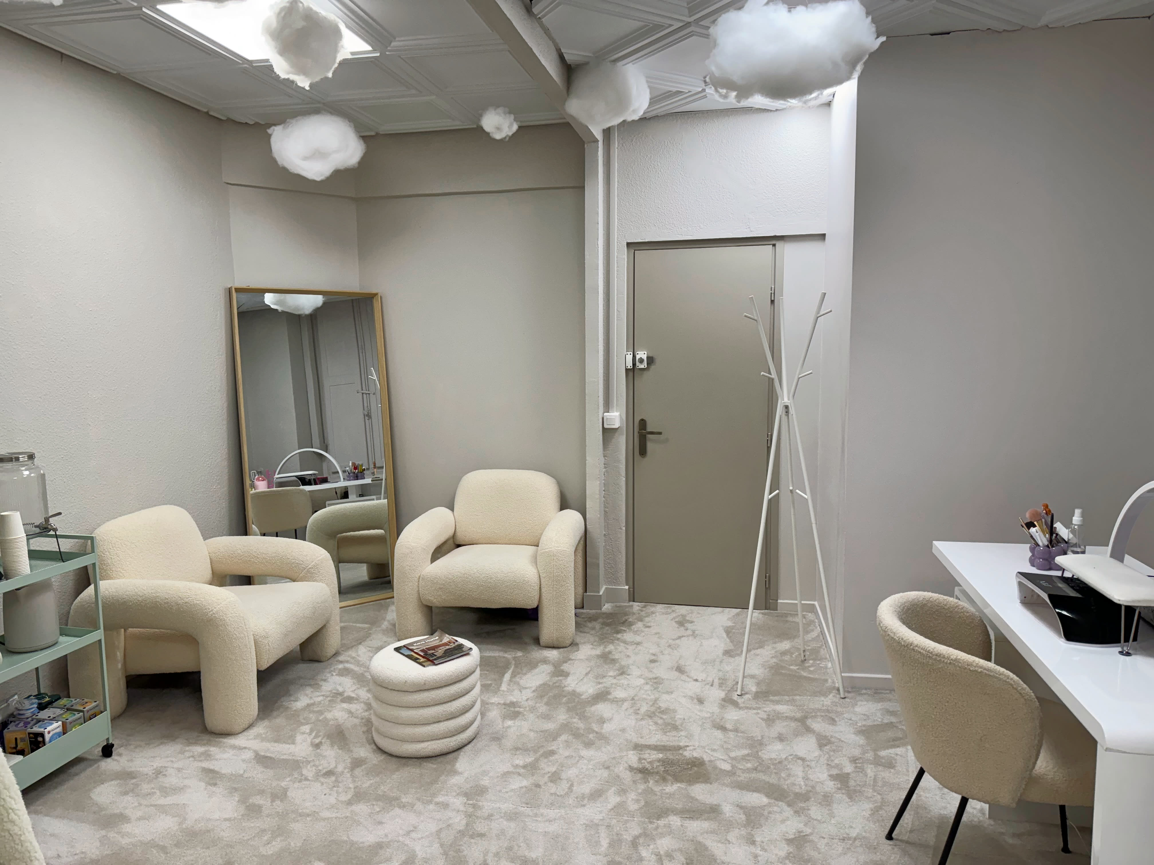 Chez Lola - Sourcils & cils Nice - Chez Lola - Photo Galerie - OneBooking