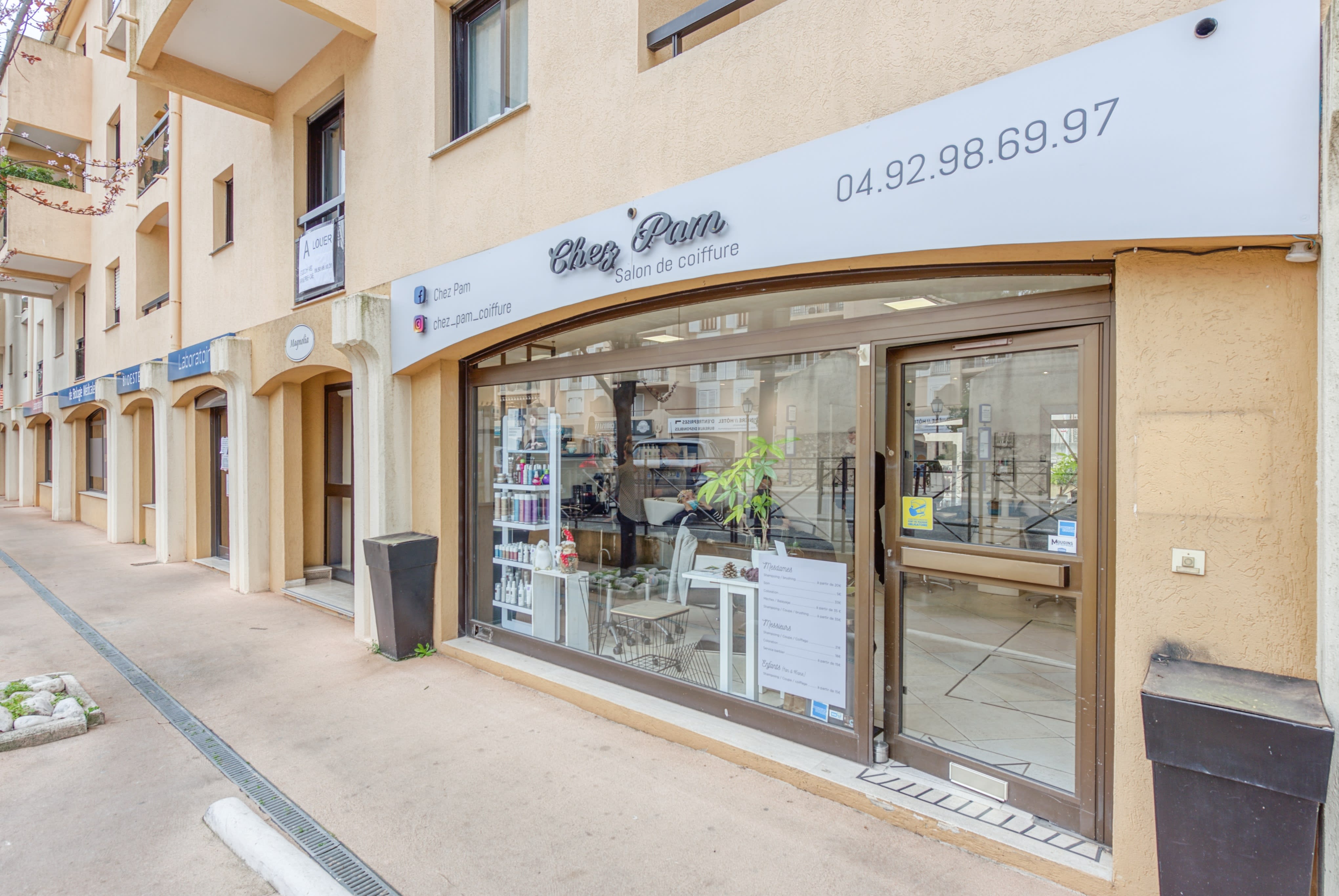 Chez Pam - Coiffure Mougins - Photo de couverture - OneBooking