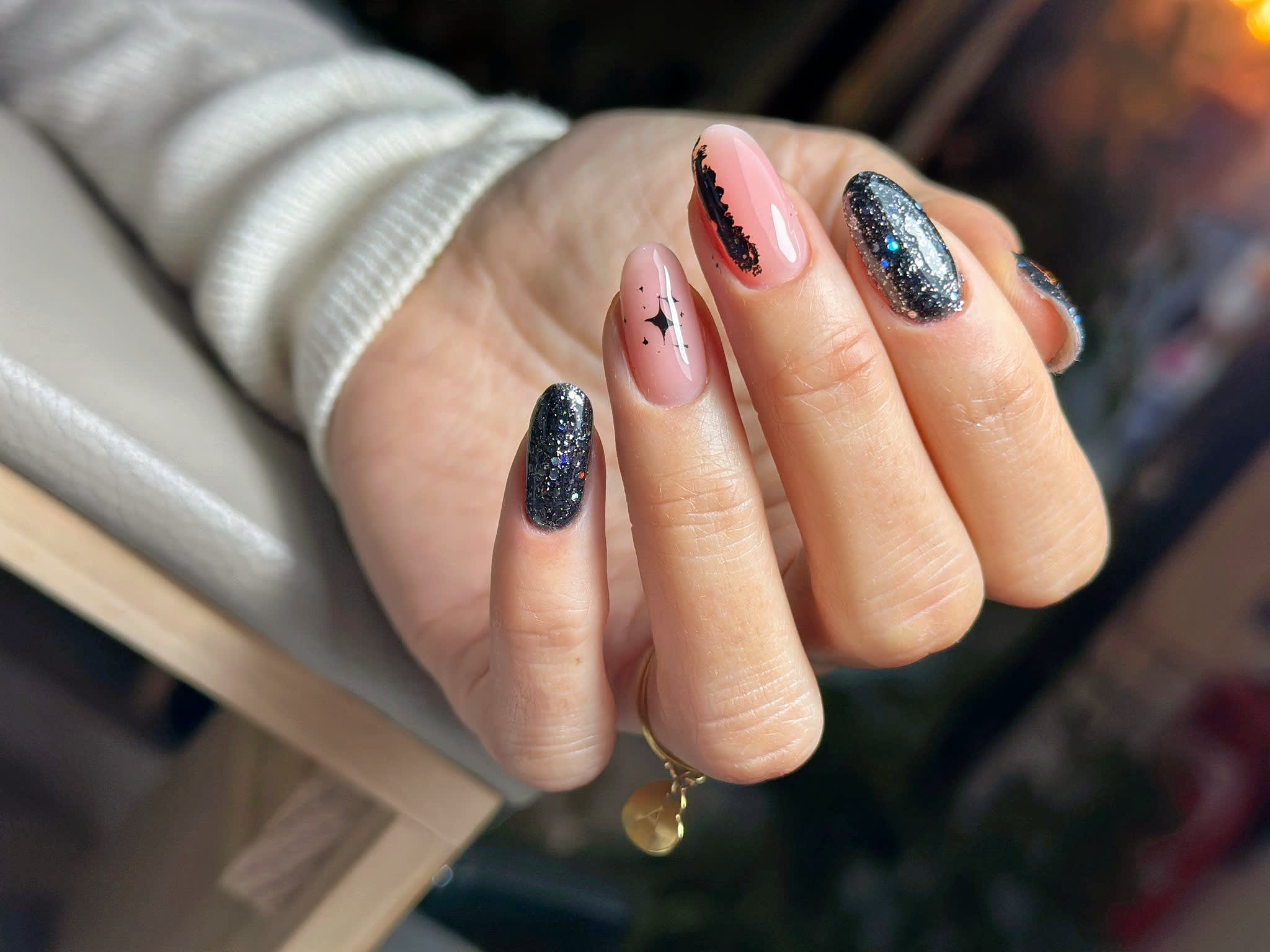 MVnails