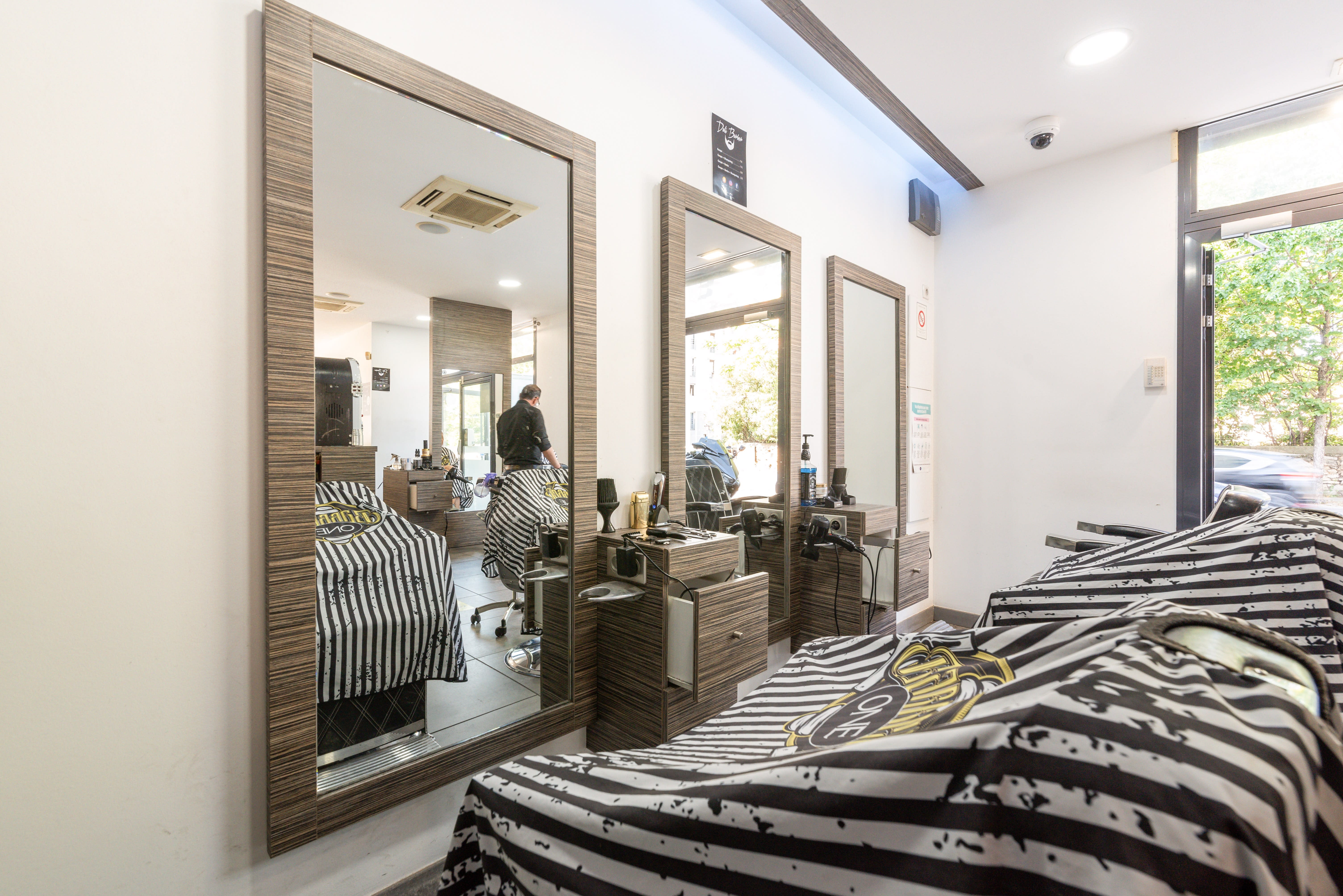 Dali Barber - Coiffure Montpellier - Photo de couverture - OneBooking