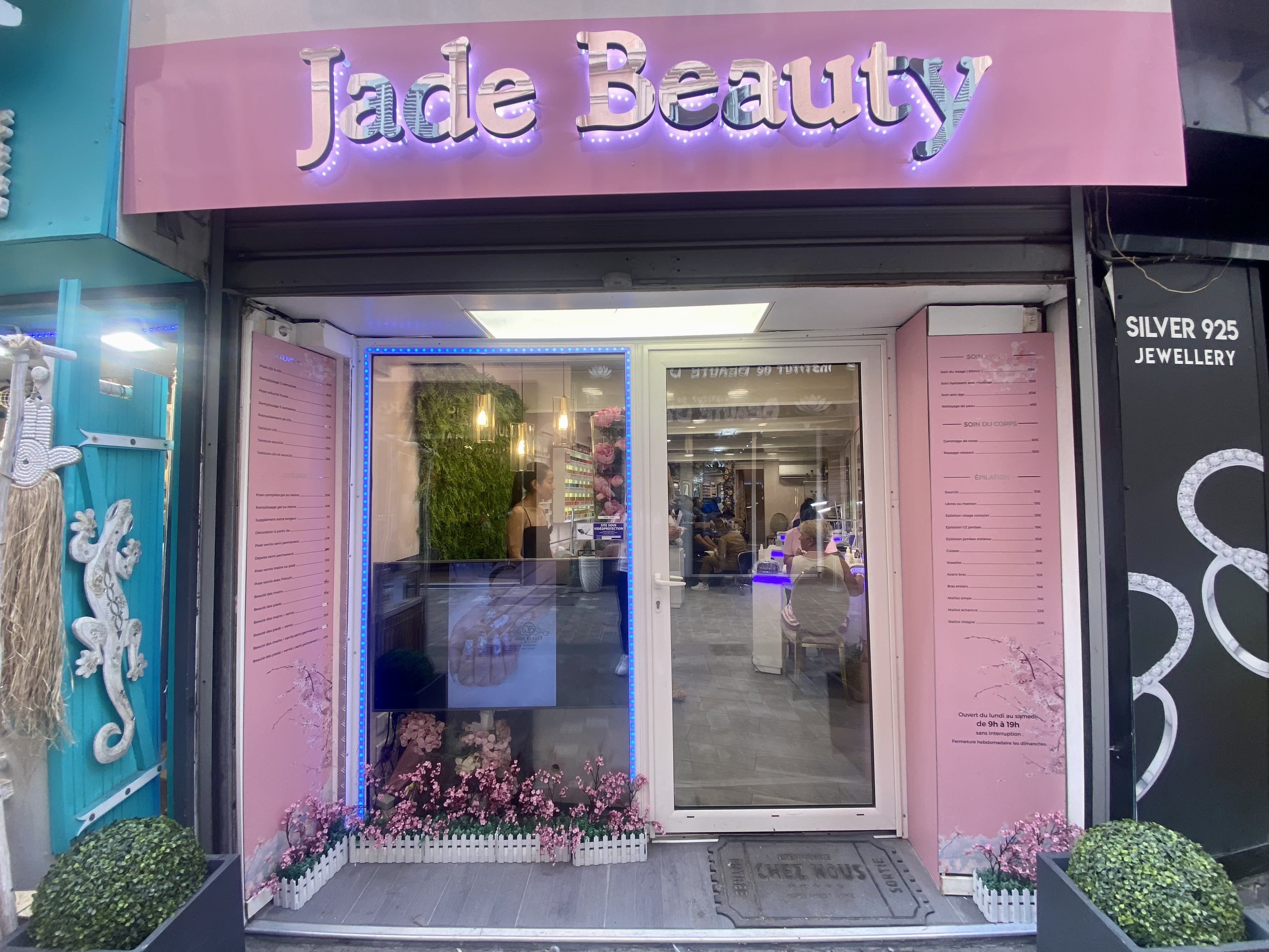 Jade Beauty 18