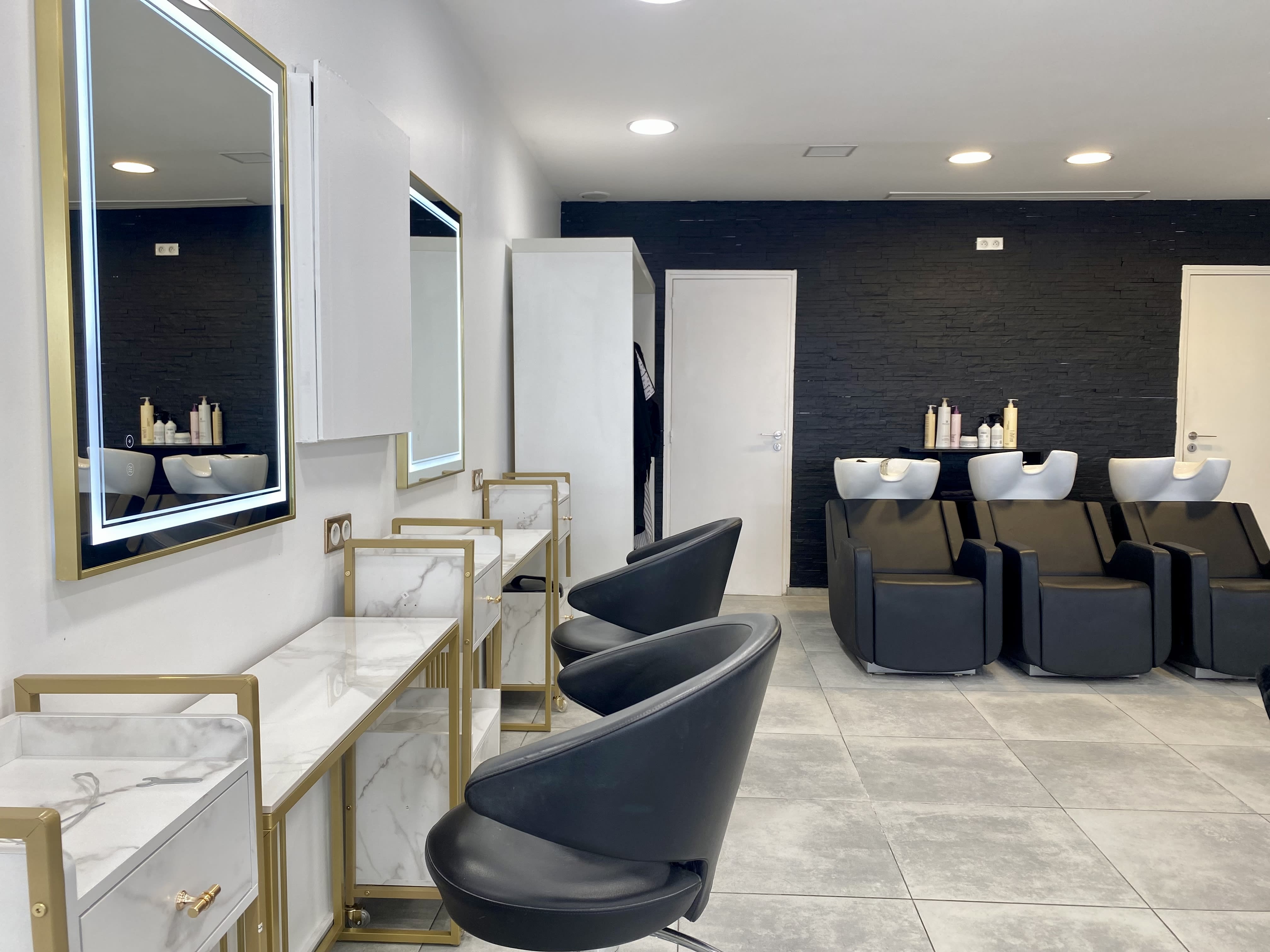 SYA Coiffure x SAMED AYDOGAN - Institut de beauté Cannes - SYA Coiffure x SAMED AYDOGAN - Photo Galerie - OneBooking