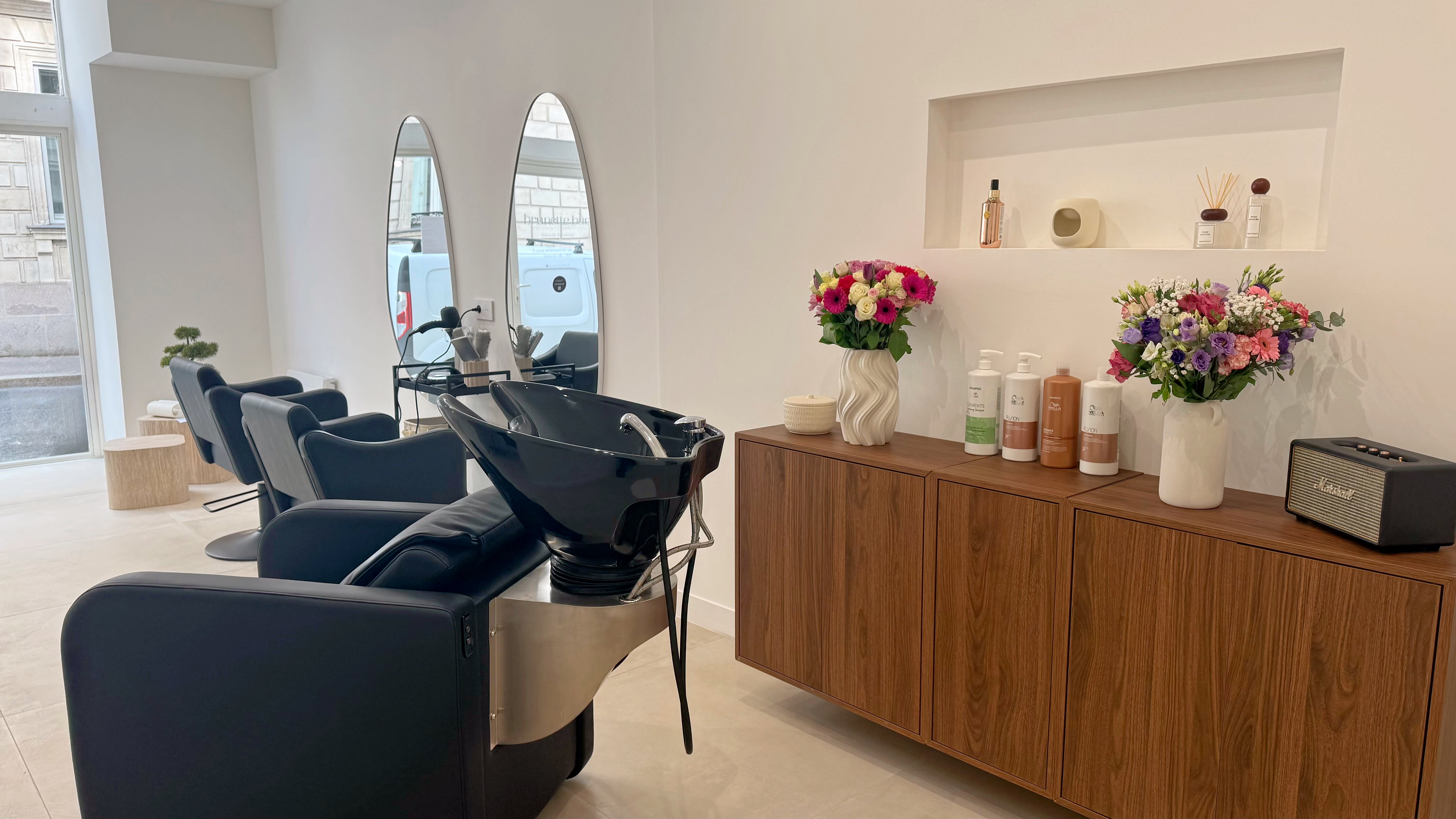 Brunette Bar | Spécialiste Brushing - Coiffure Nantes - Brunette Bar | Spécialiste Brushing - Photo Galerie - OneBooking