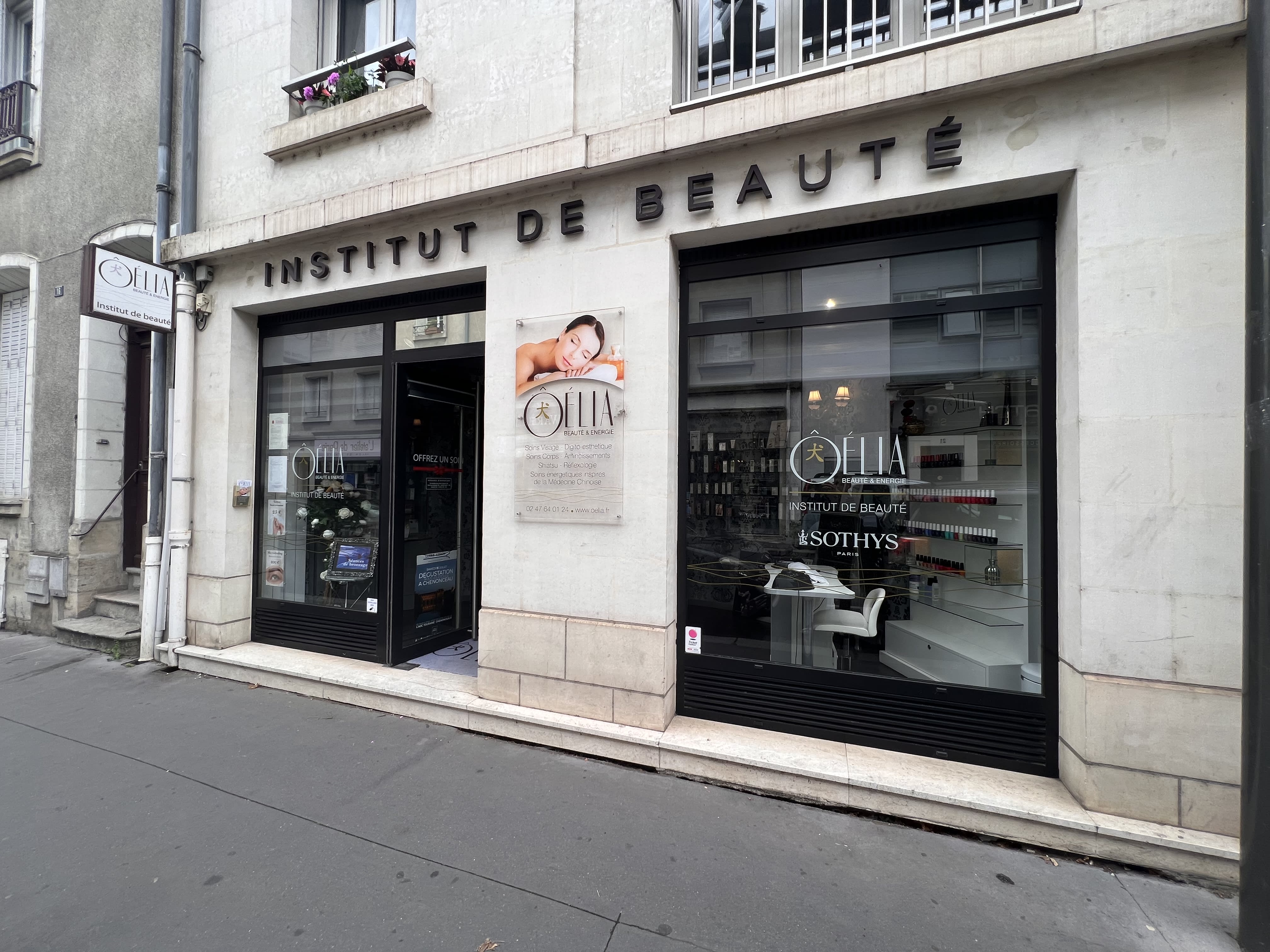 Institut de beauté Oelia - Onglerie Tours - OneBooking