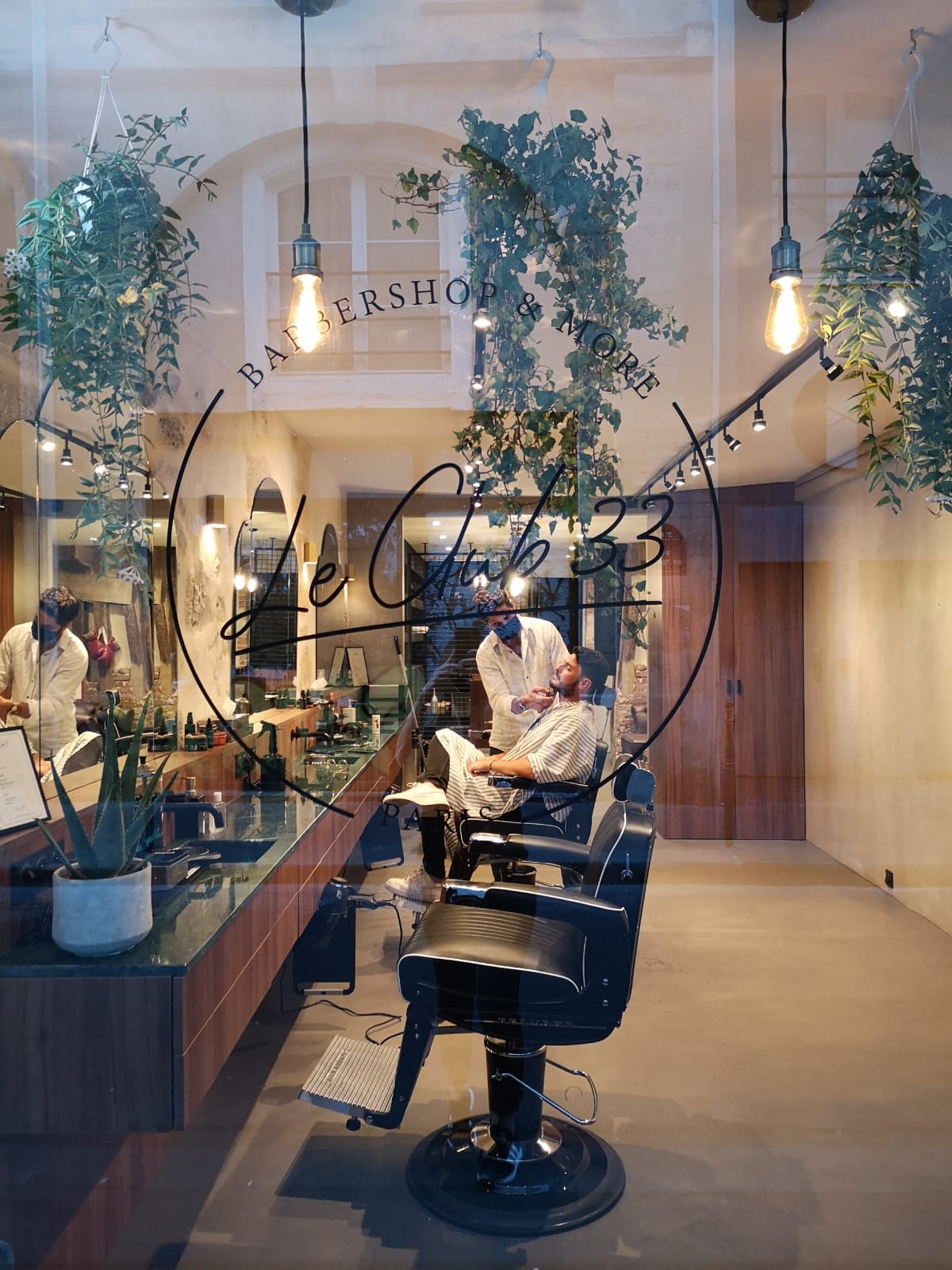 Le club 33 - Coiffure Paris - OneBooking